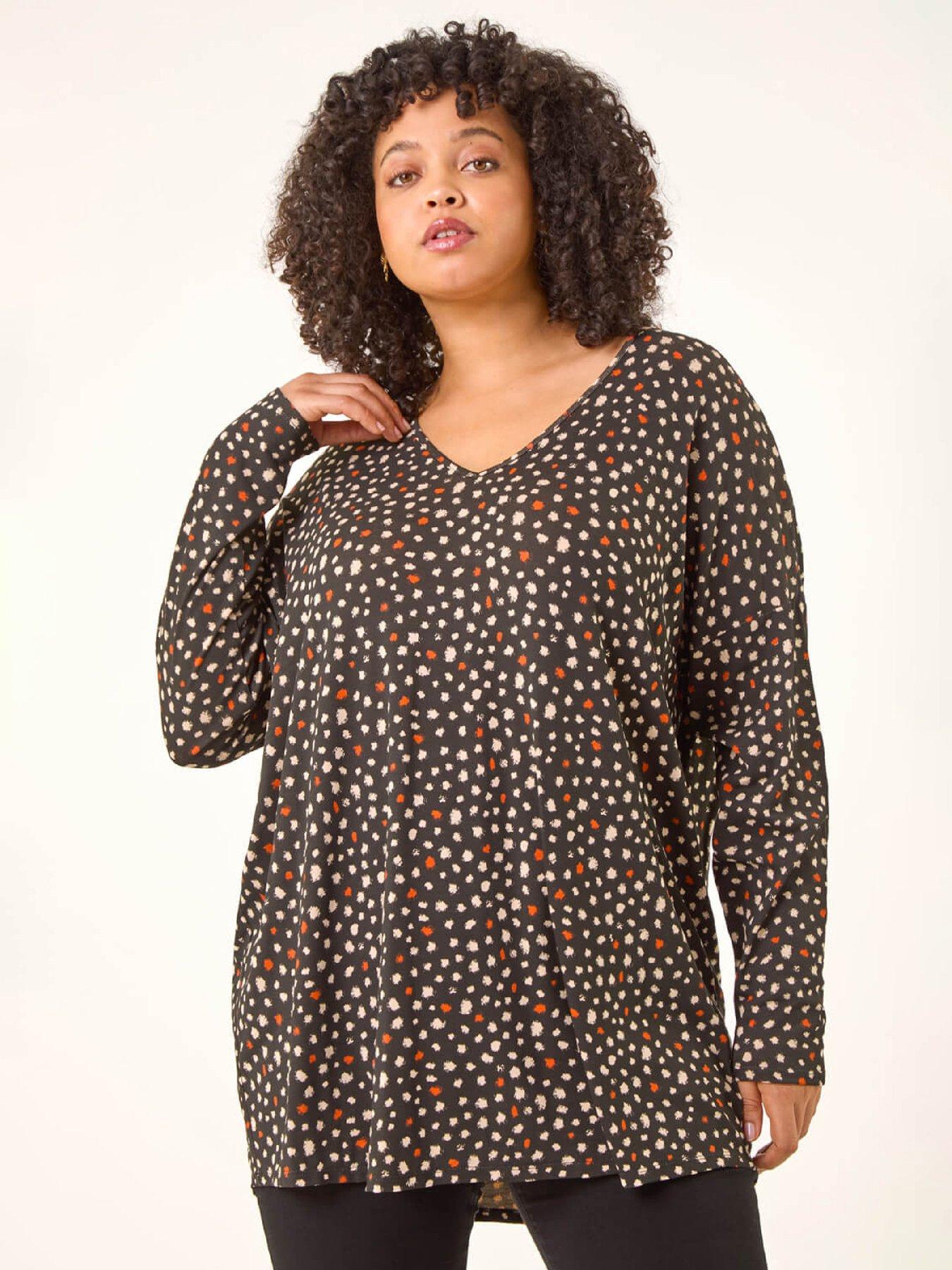 Roman Women's Black Curve Spotted V-Neck Stretch Top - Image 3