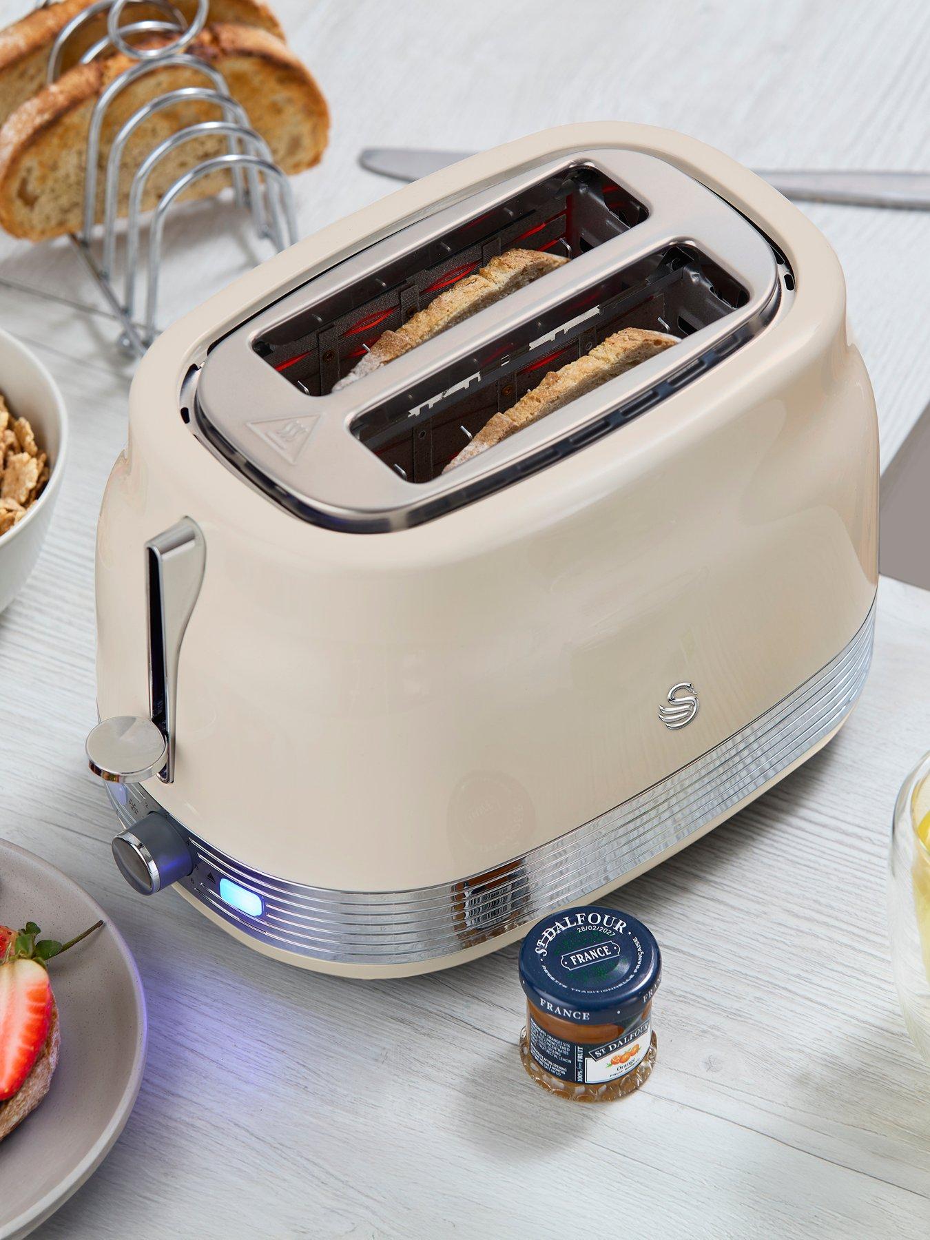 Image 6 of 7 of Swan Retro Revive 2 Slice Toaster &amp; Kettle Bundle -&nbsp;Cream