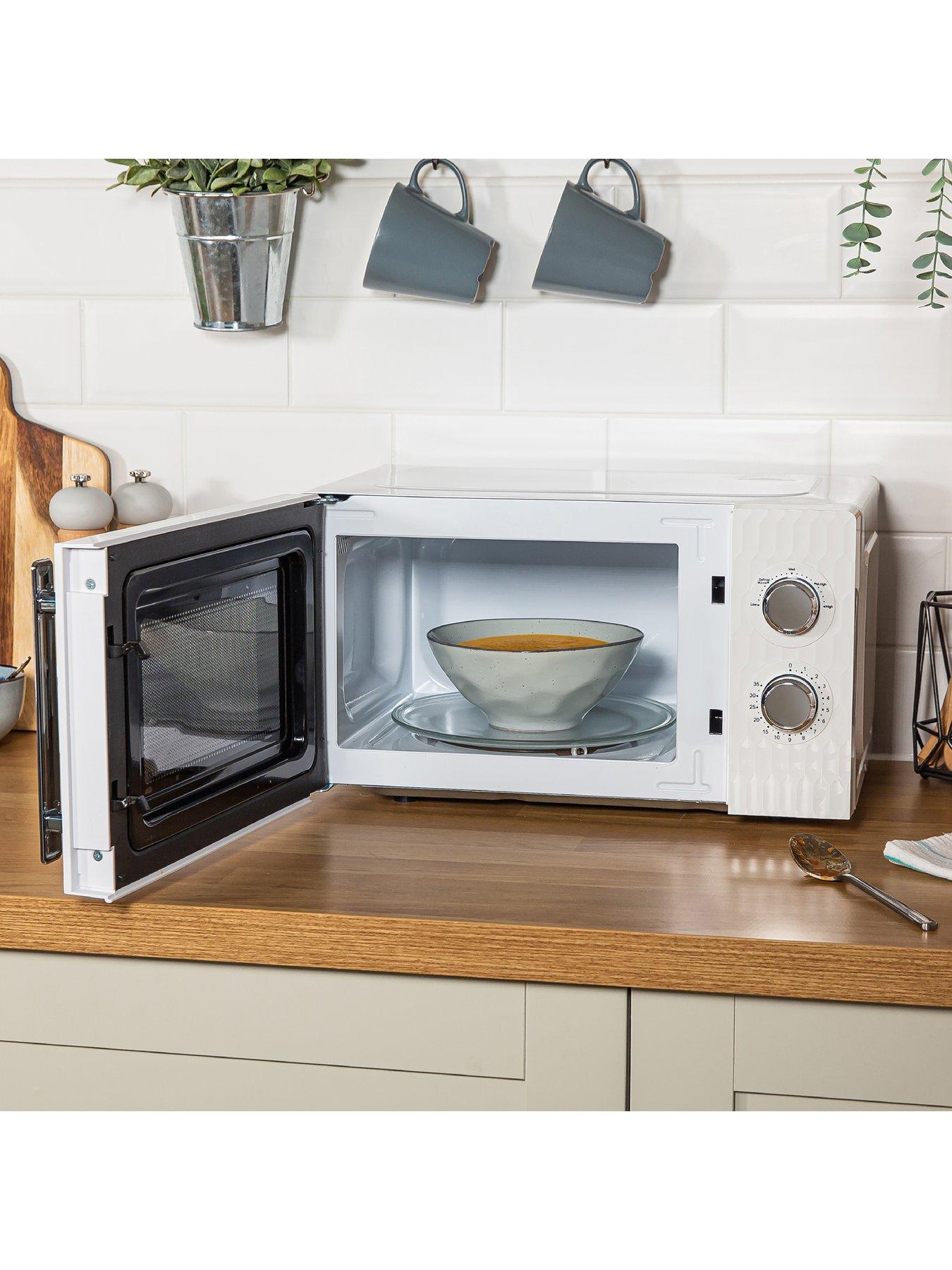 Image 3 of 7 of Russell Hobbs Honeycomb Bundle - Kettle, 4 Slice Toaster and Microwave&nbsp;- White