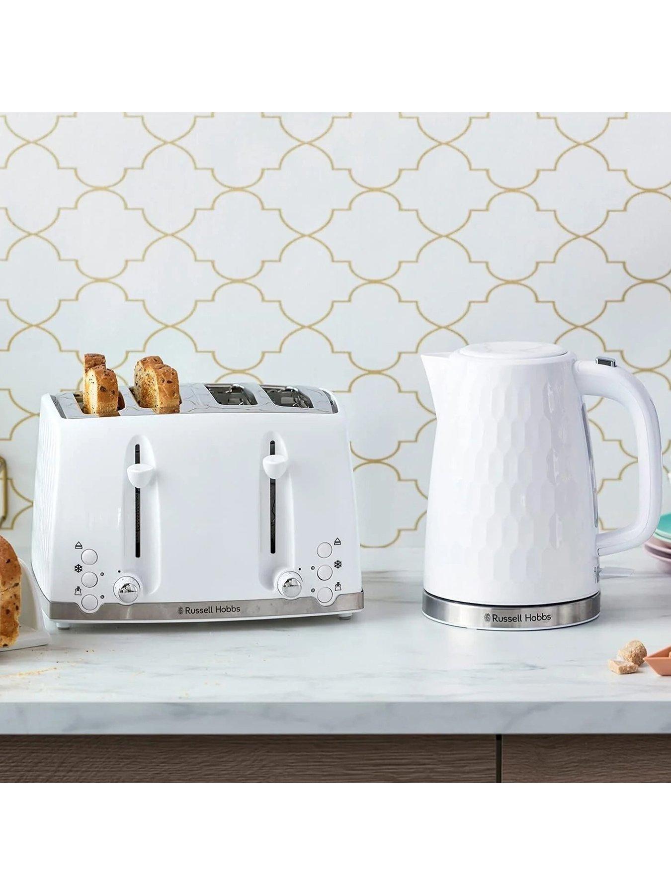 Image 4 of 7 of Russell Hobbs Honeycomb Bundle - Kettle, 4 Slice Toaster and Microwave&nbsp;- White