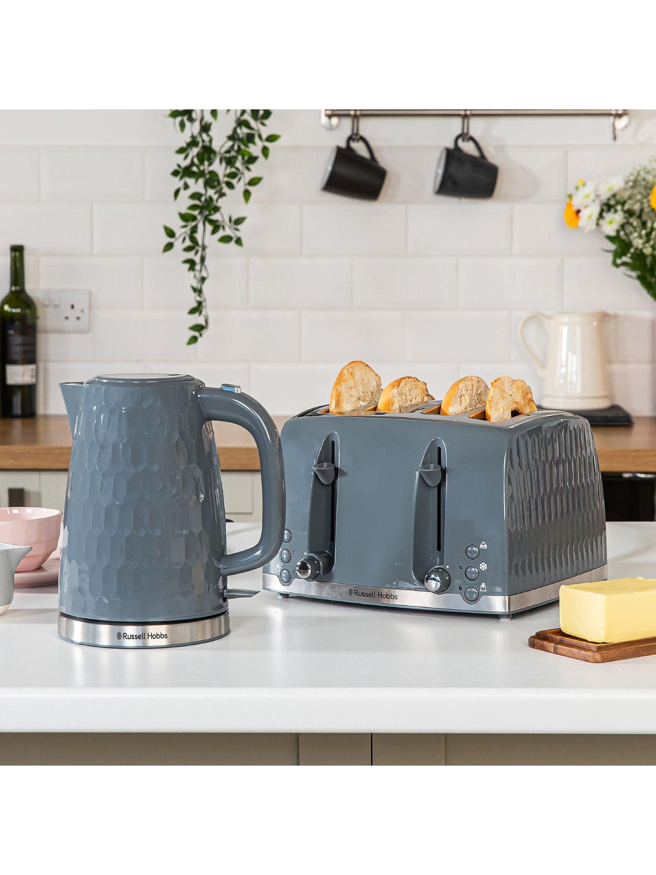 Image 4 of 7 of Russell Hobbs Honeycomb Bundle - Kettle, 4 Slice Toaster and Microwave- Grey