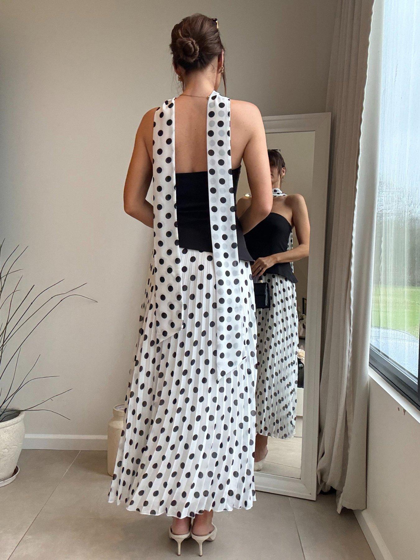 Image 2 of 4 of Style Cheat Bandeau Pleat Dress - Black