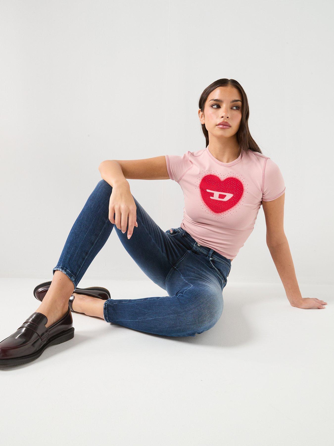 Image 6 of 6 of Diesel Heart Logo T-Shirt - Pink