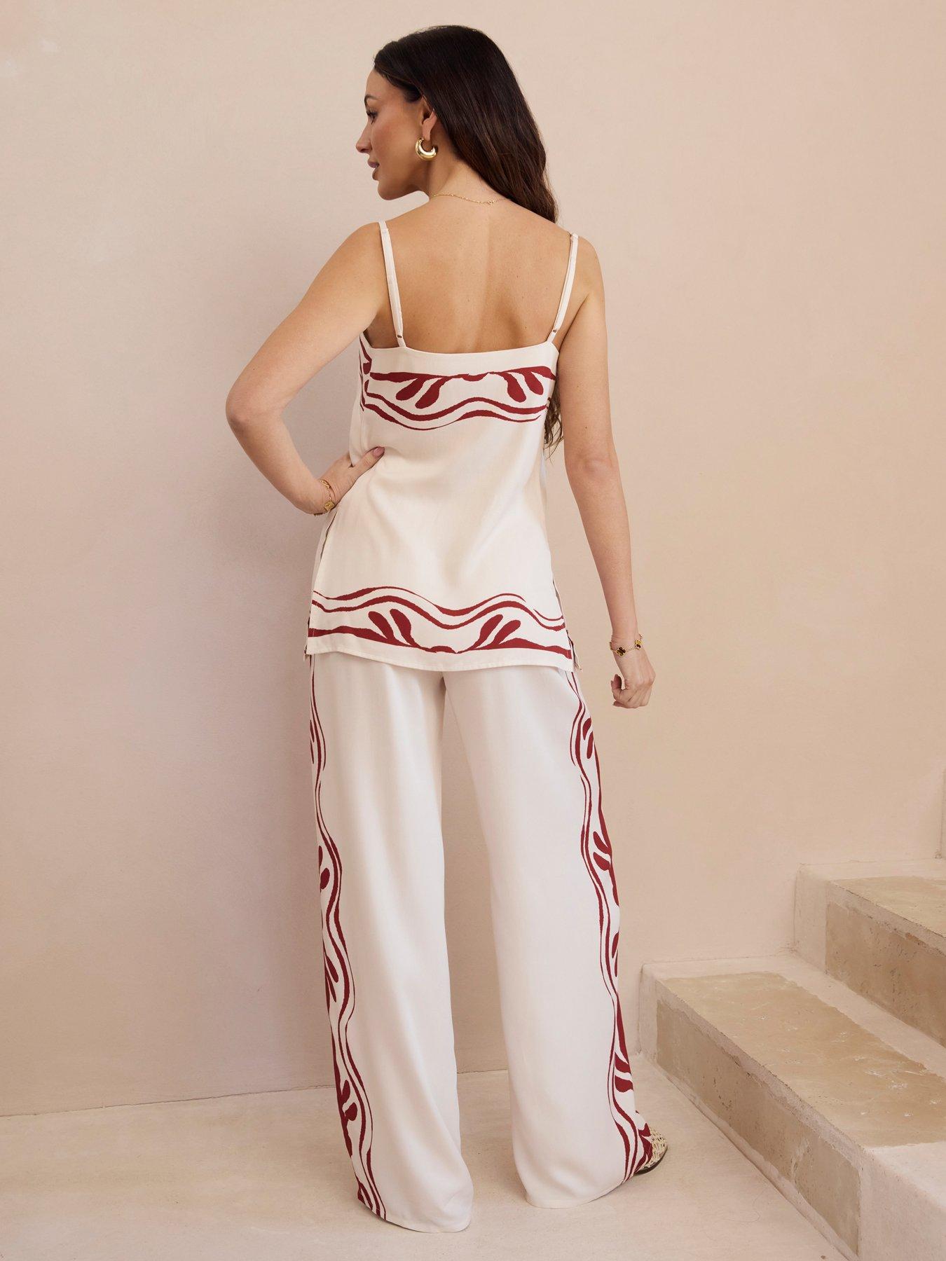 Image 2 of 5 of Michelle Keegan Printed Co Ord&nbsp;Longline Cami Top - Print