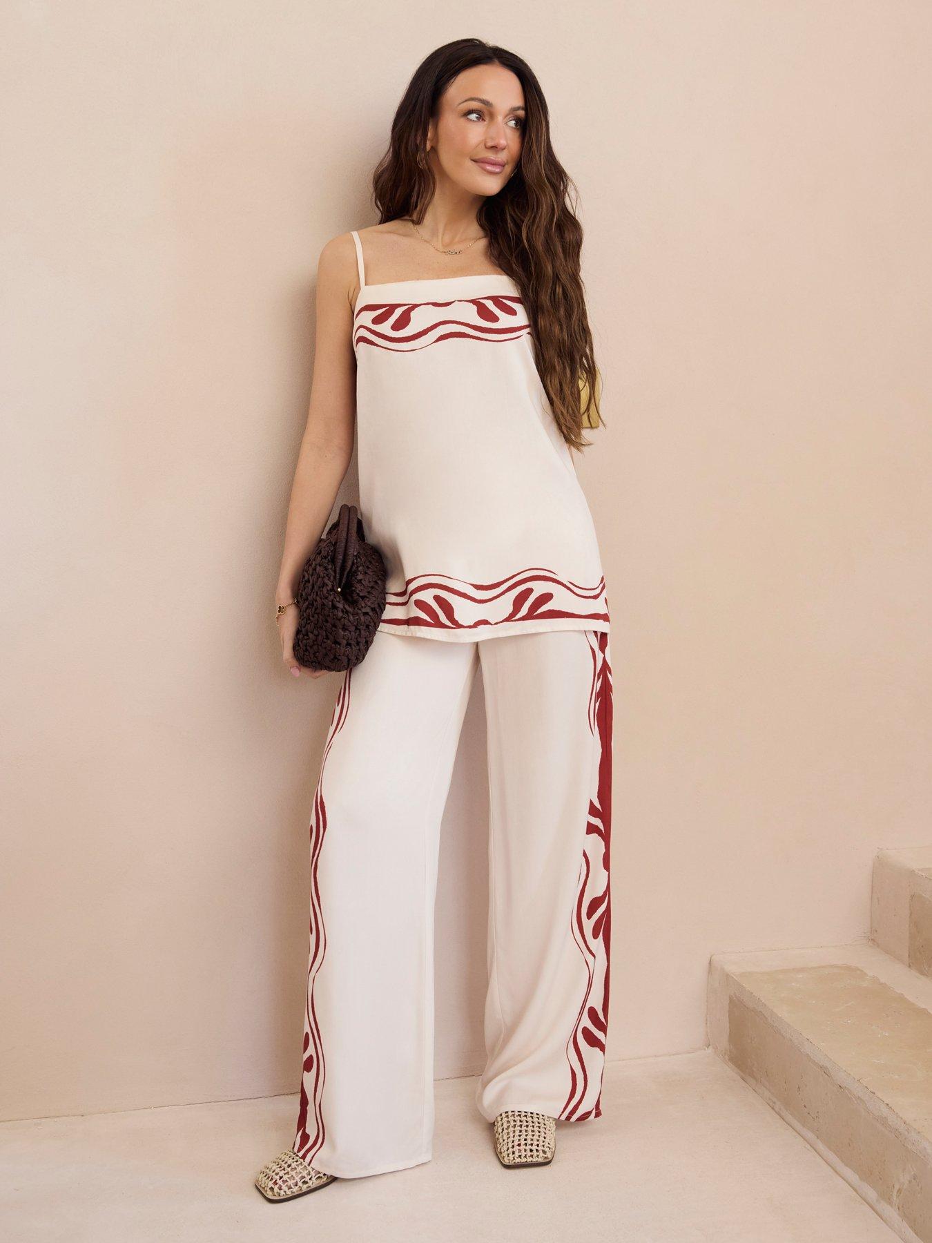 Image 3 of 5 of Michelle Keegan Printed Co Ord&nbsp;Longline Cami Top - Print