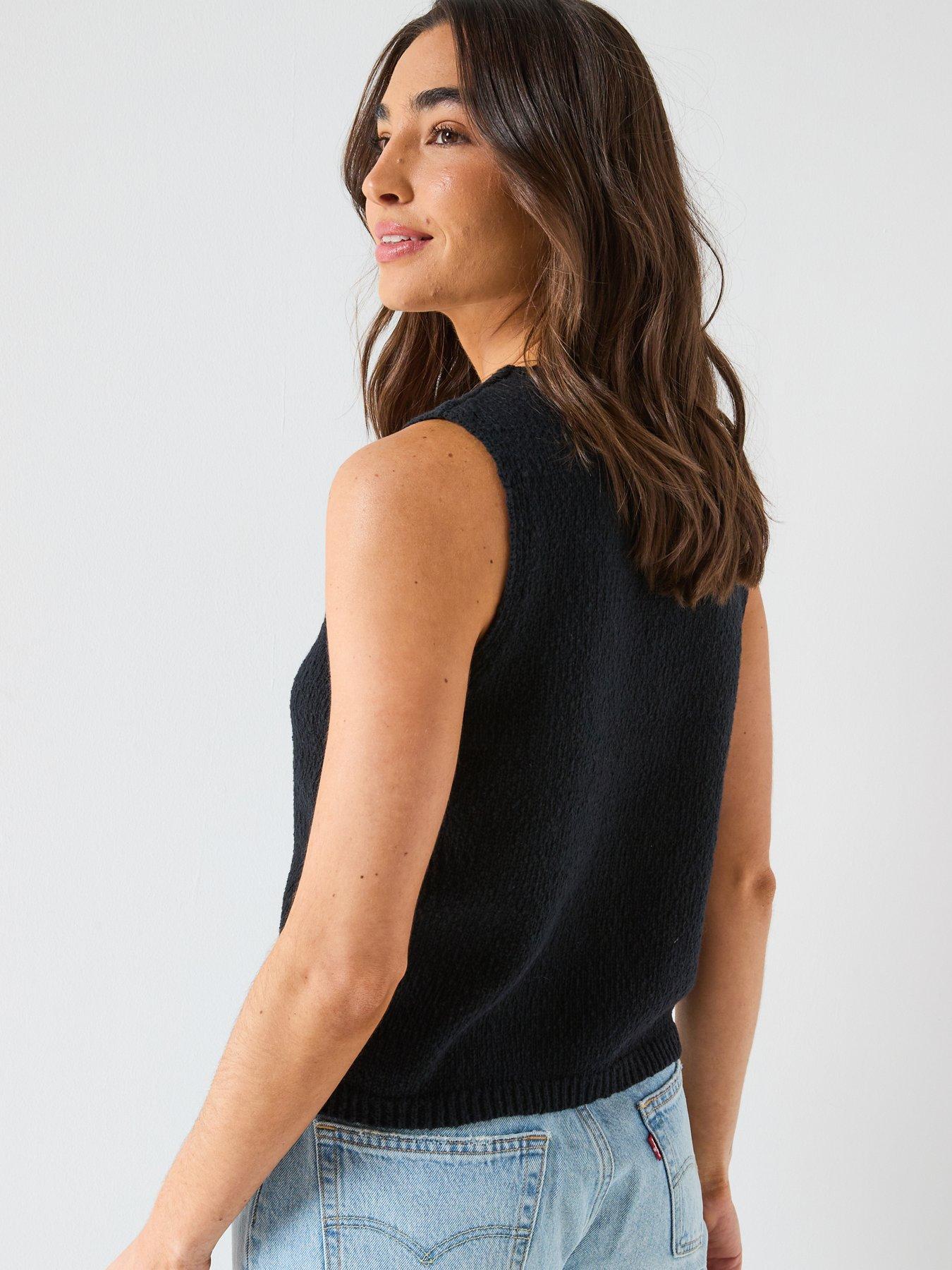 Image 2 of 6 of Levi's Helen Mini Boucle Vest - Black