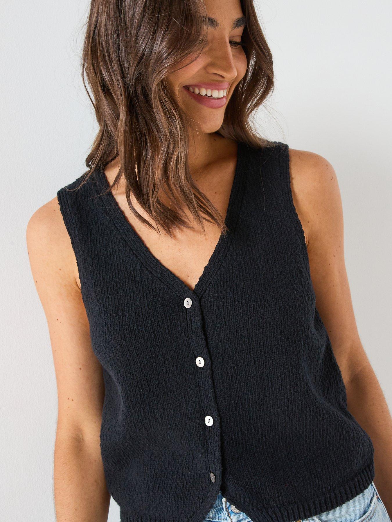 Image 4 of 6 of Levi's Helen Mini Boucle Vest - Black
