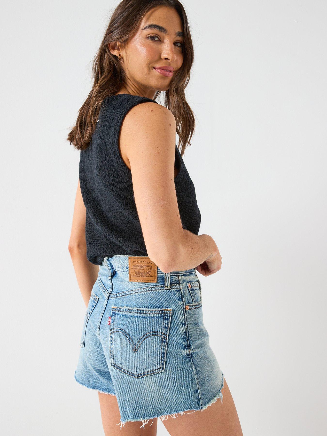 Image 4 of 6 of Levi's Ribcage Short Zip - Blue