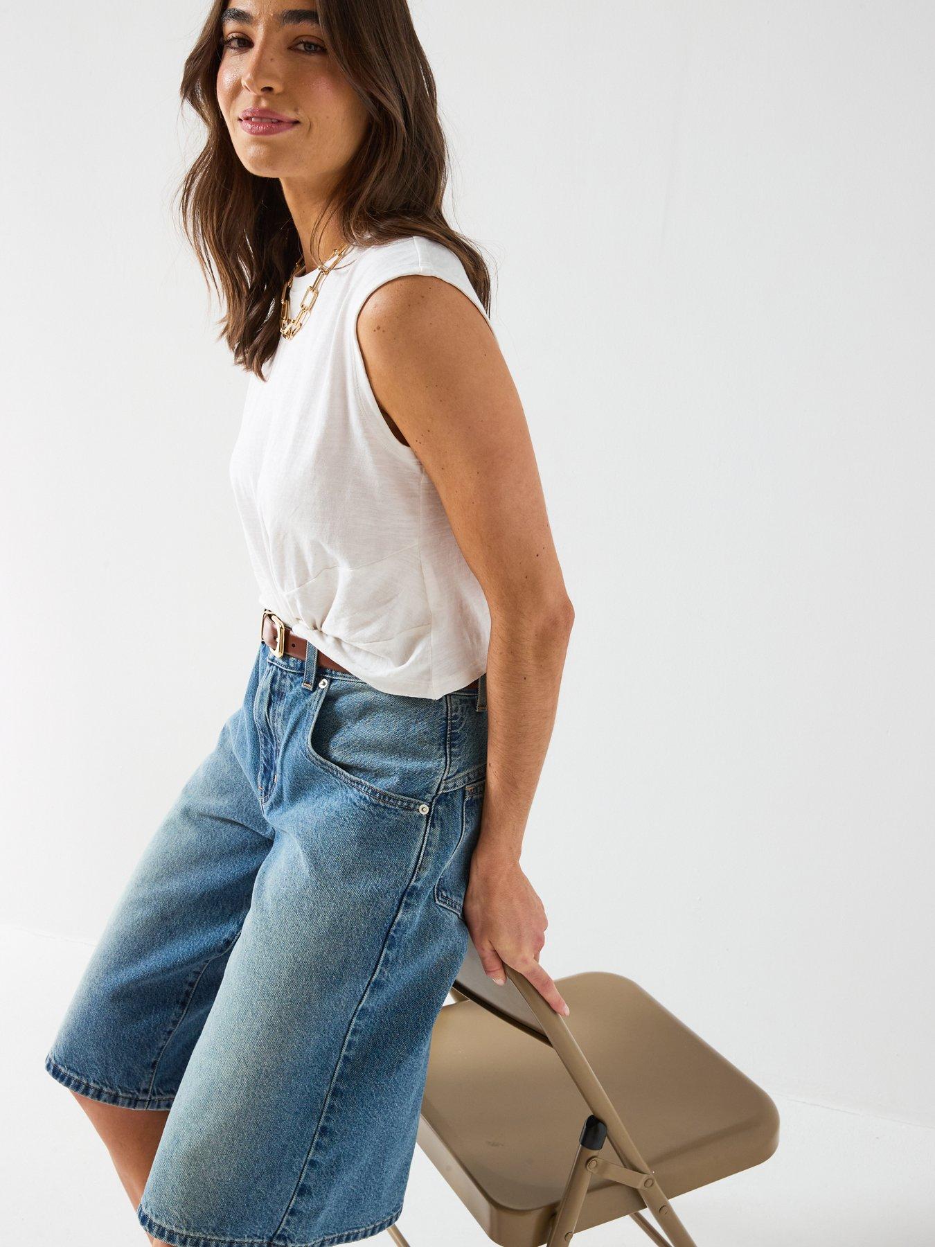 Image 4 of 6 of Levi's Jemma Knot Tee - White