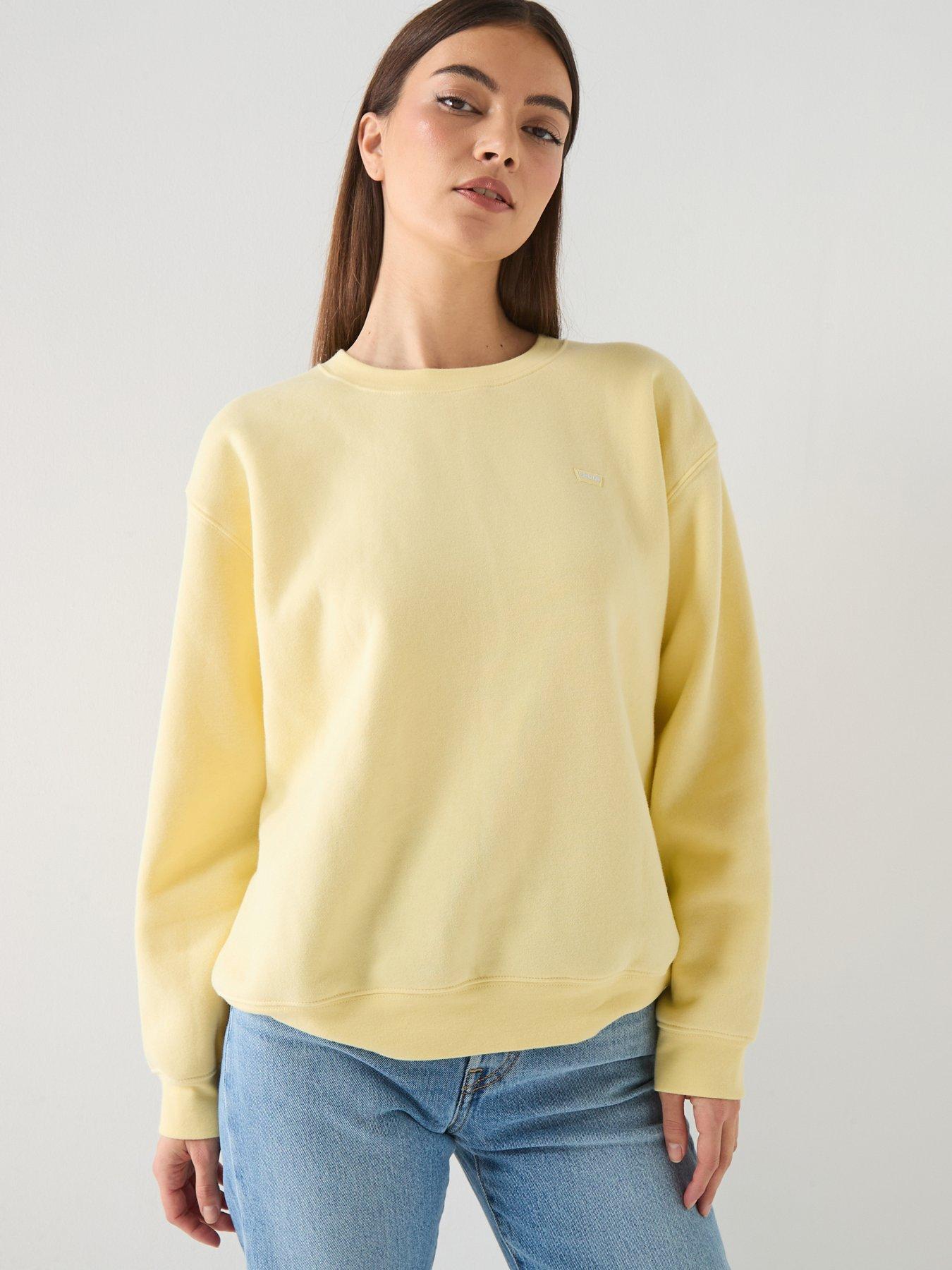 levis-everyday-sweatshirt-yellow