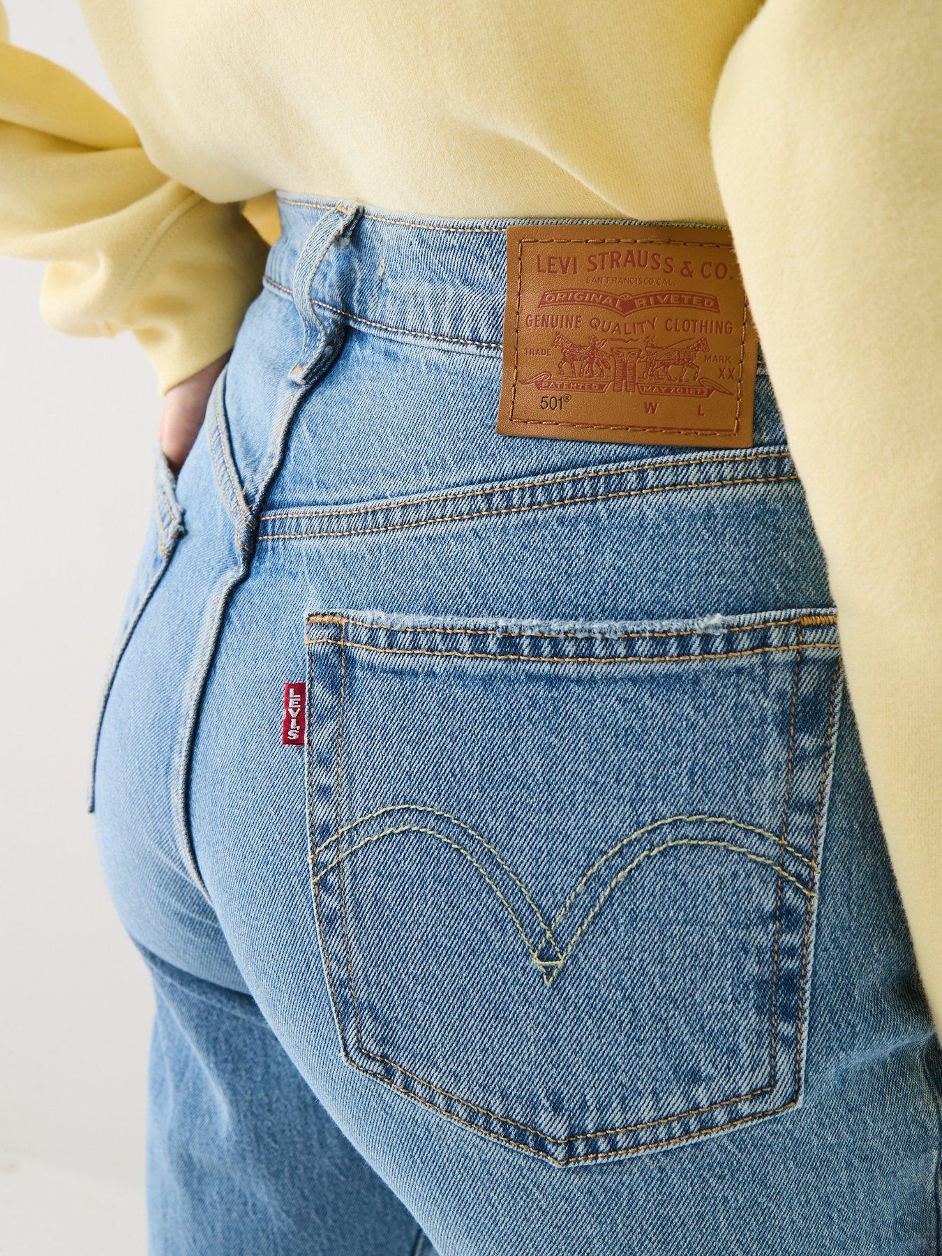 Image 4 of 6 of Levi's 501 Crop