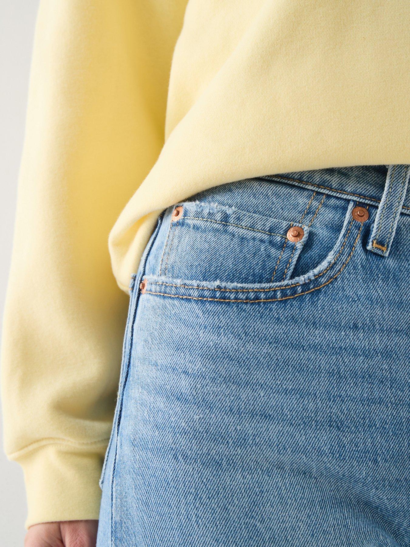 Image 6 of 6 of Levi's 501 Crop