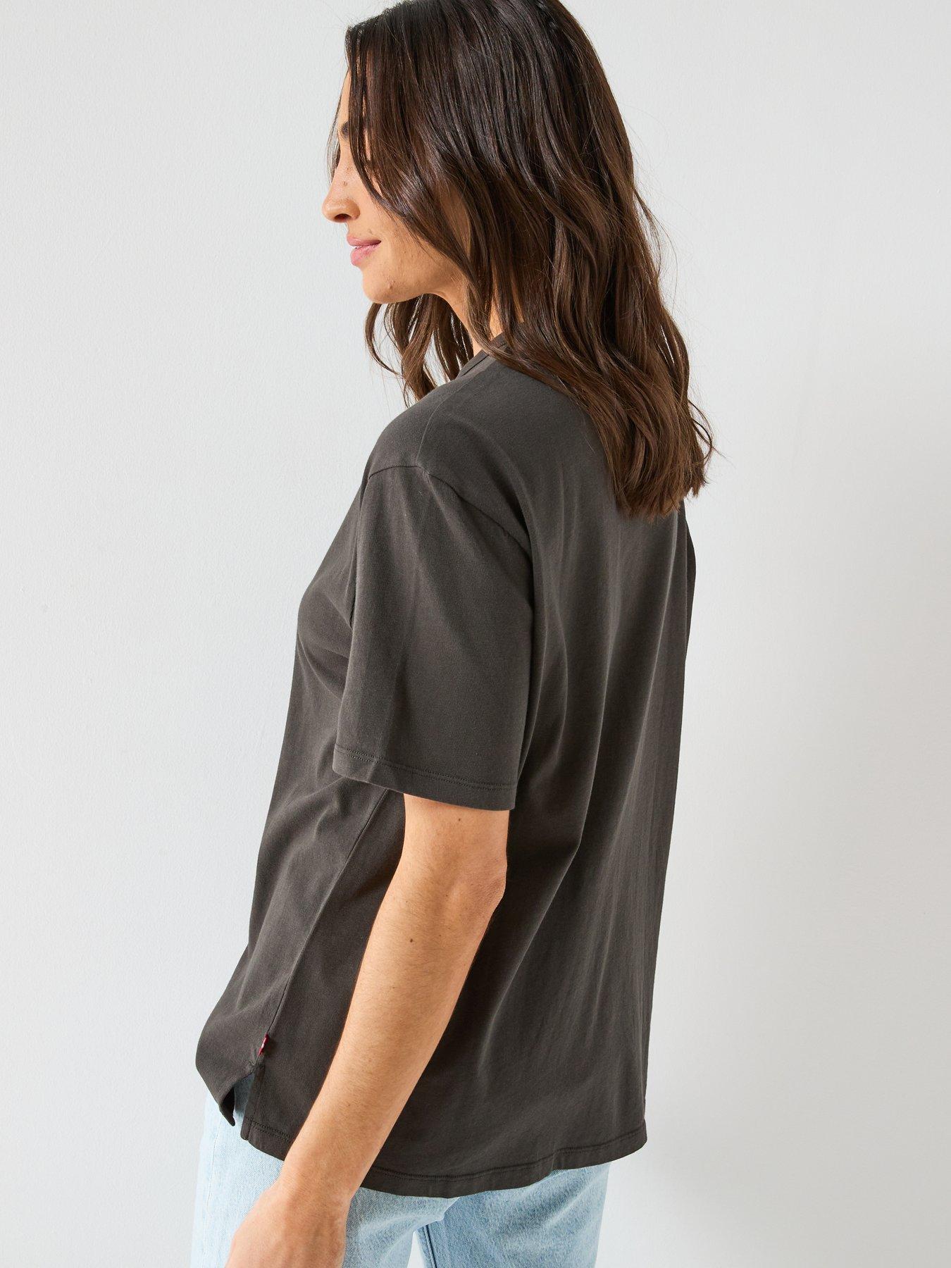 Image 2 of 6 of Levi's Graphic Tabor Tee - Black