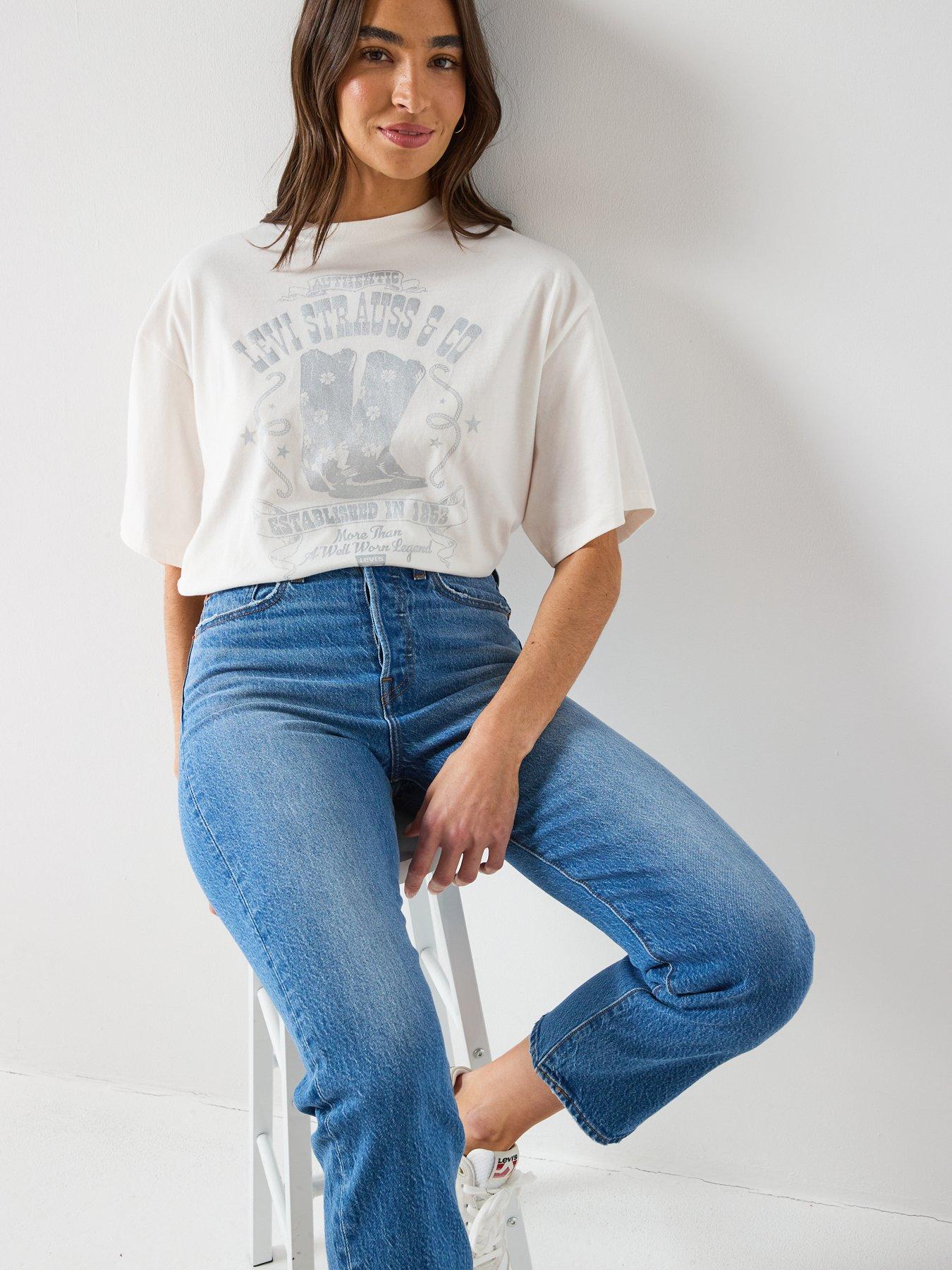Image 5 of 6 of Levi's Graphic Short Stack Tee - White