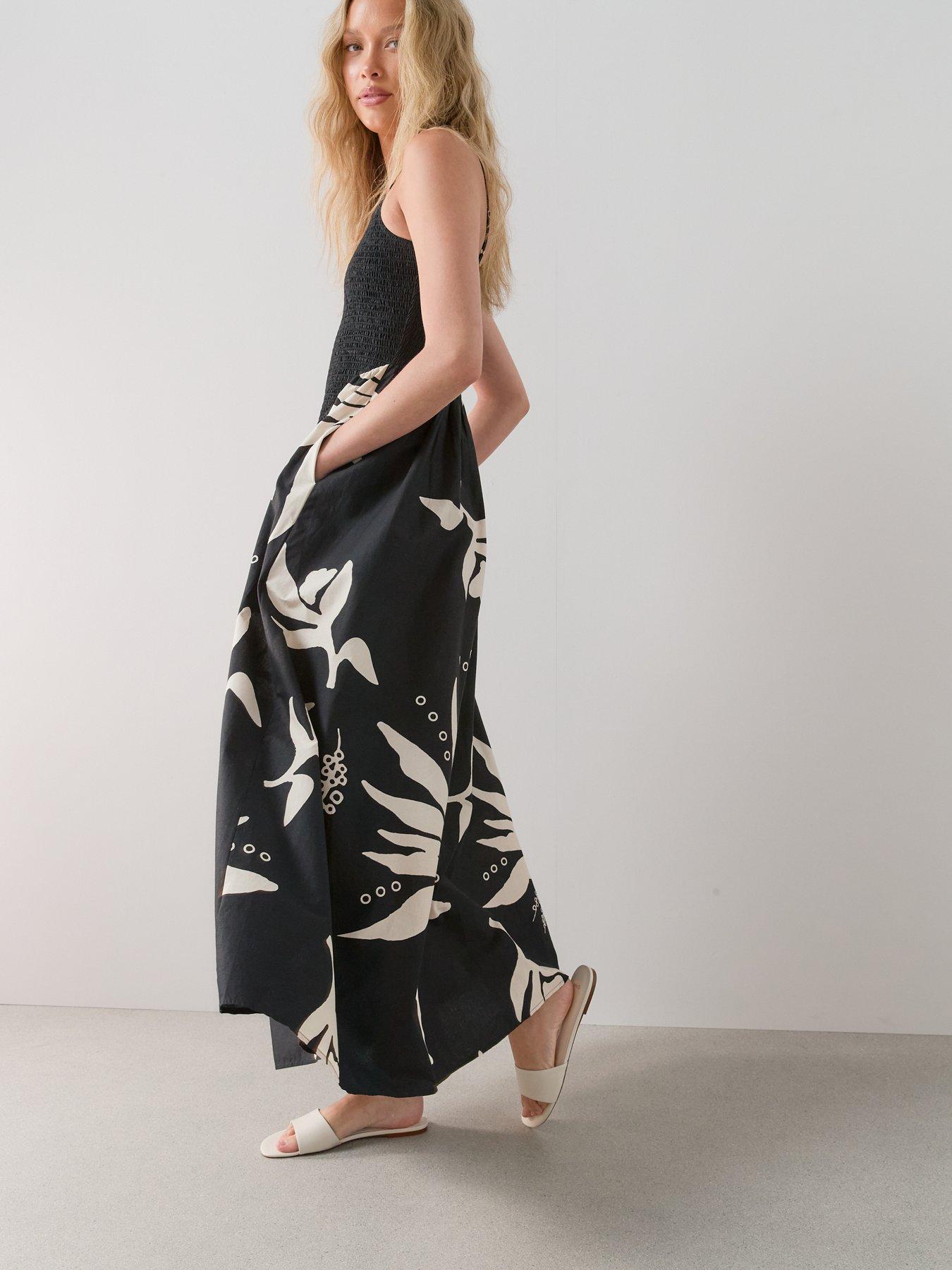 Image 5 of 7 of The Very Collection Shirred Bodice Strappy Midaxi Dress - Black
