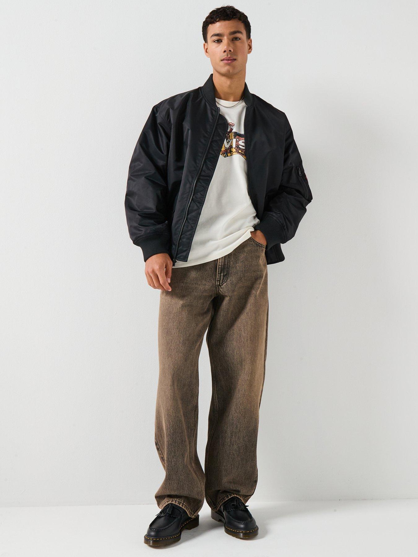 Image 3 of 6 of Levi's Levi's Cowboy Batwing Graphic Relaxed Fit T-shirt