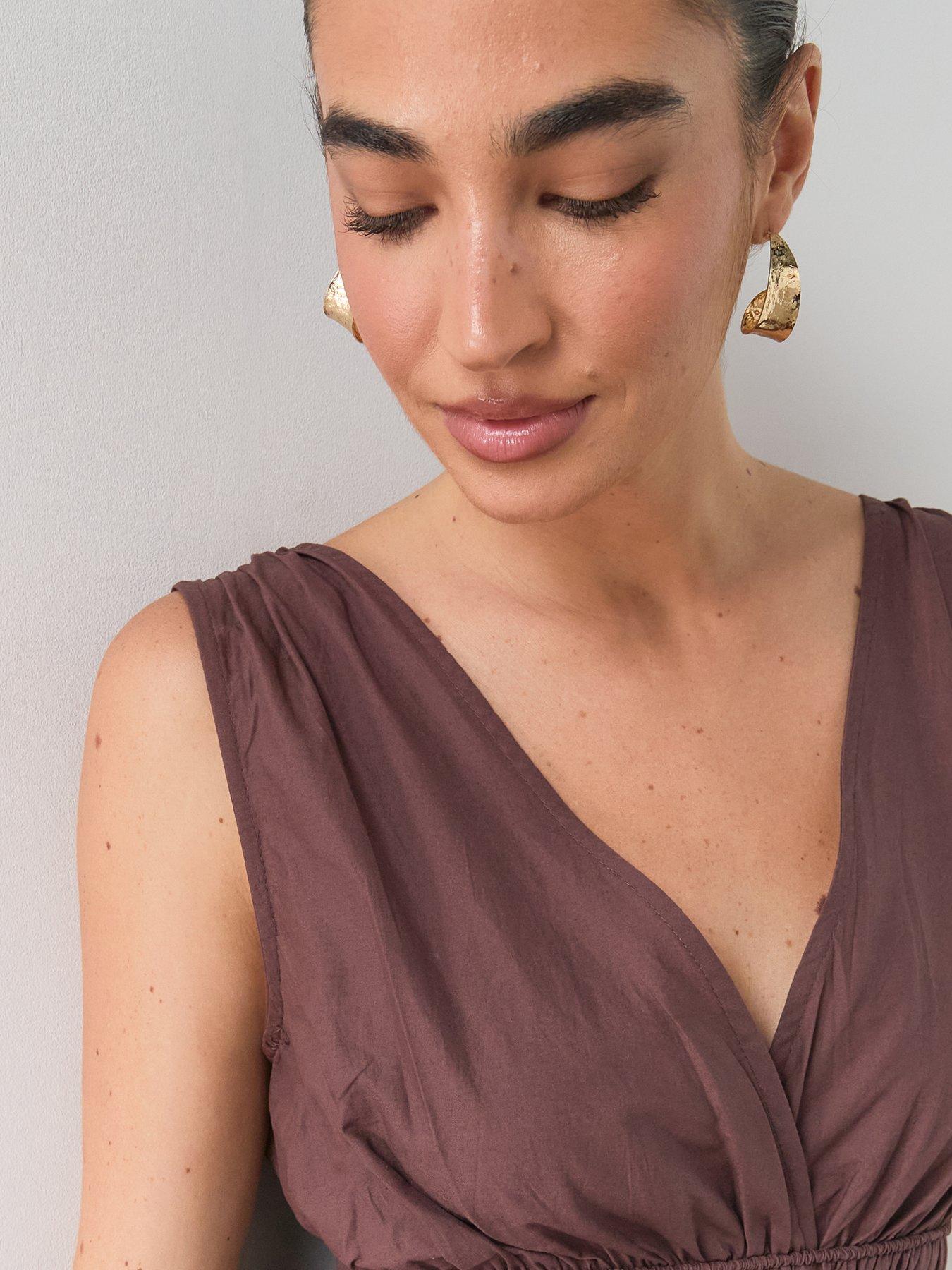 Image 4 of 6 of The Very Collection V Neck Waist Detail Midaxi Dress