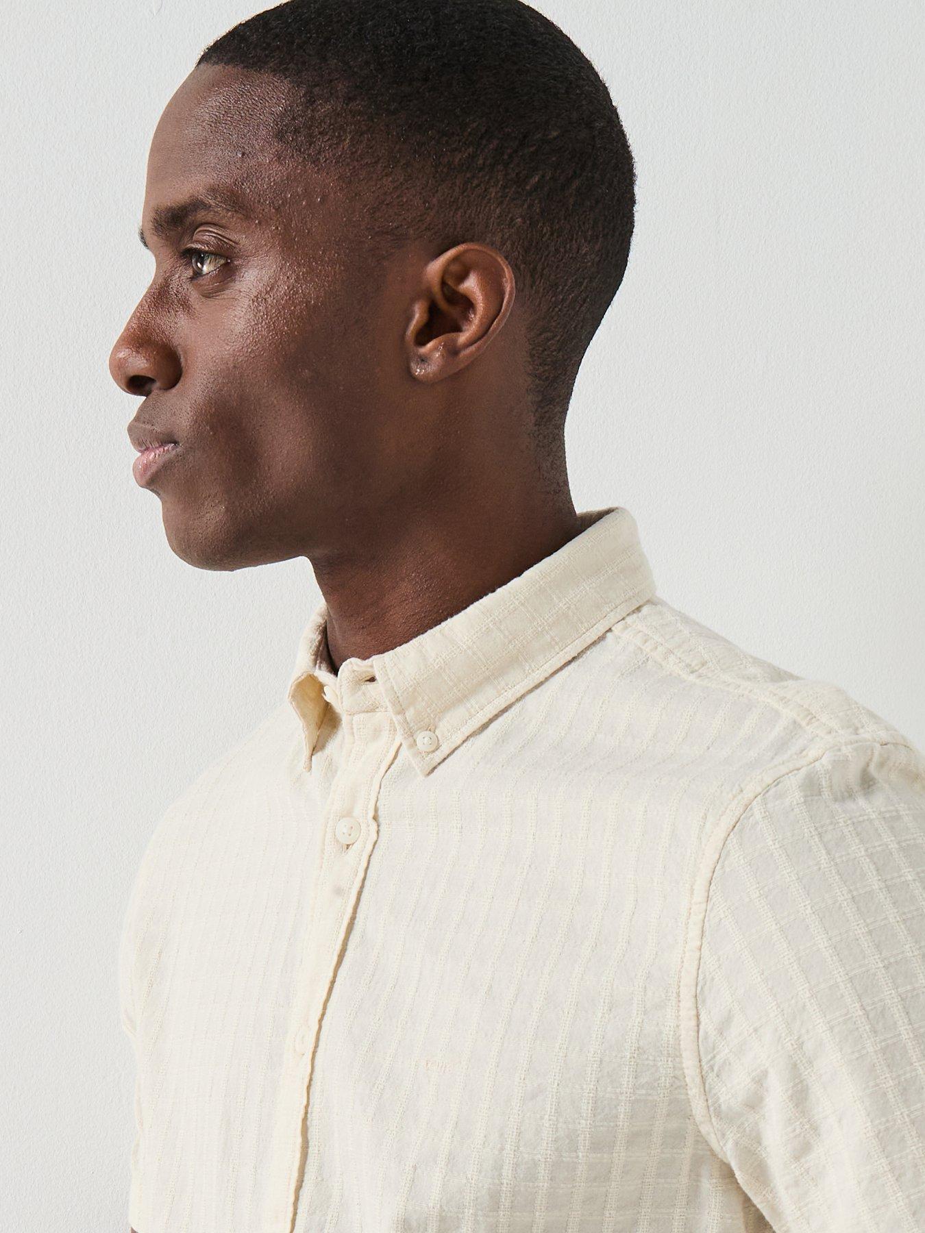 Image 4 of 6 of Levi's Levi's Authentic Textured Short Sleeve Shirt