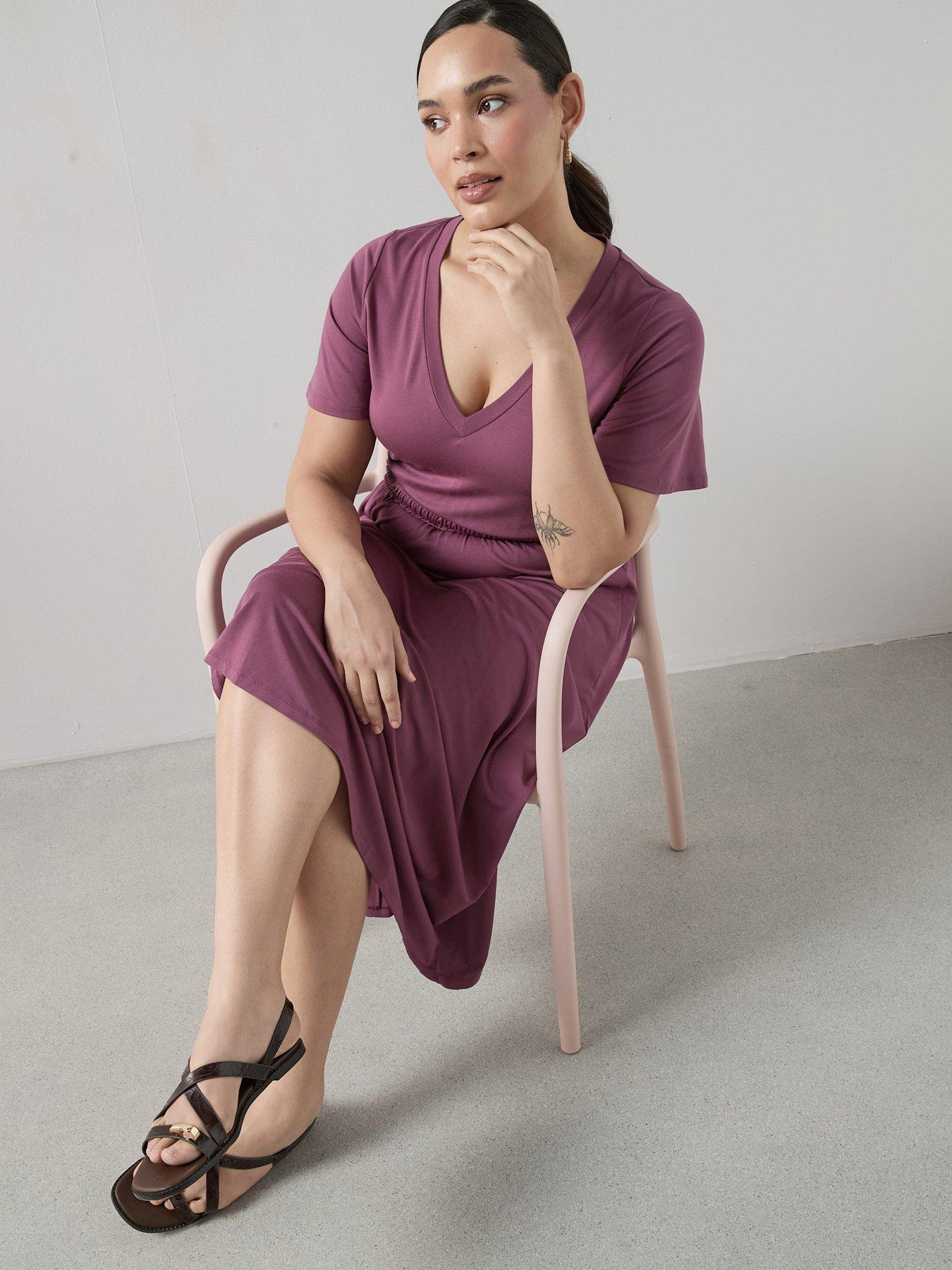 Image 5 of 6 of The Very Collection Curve Shirred Waist Stretch Short Sleeve Midi Dress - Pink