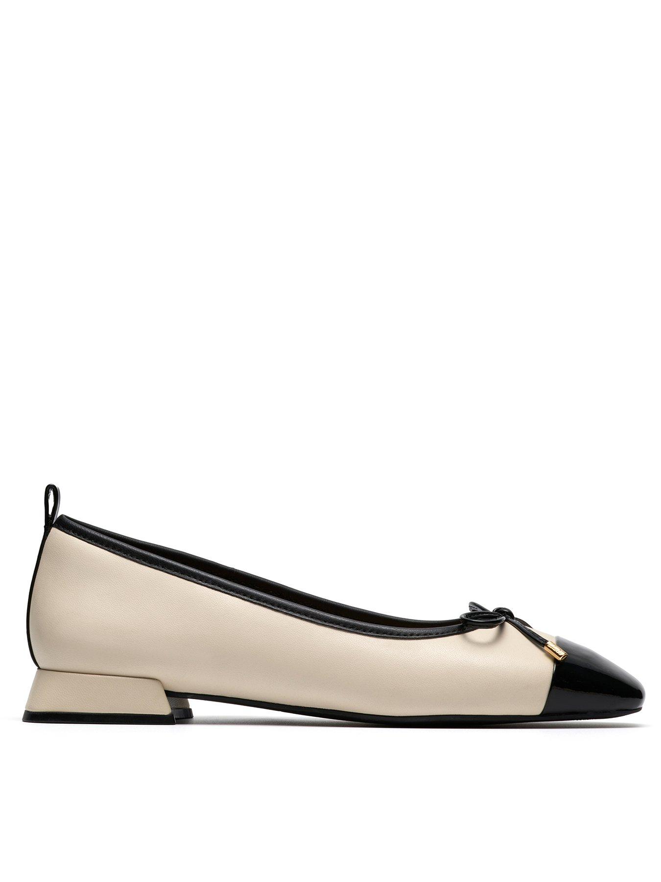 Clarks Ubree15 Poppy Shoes - Cream Multi