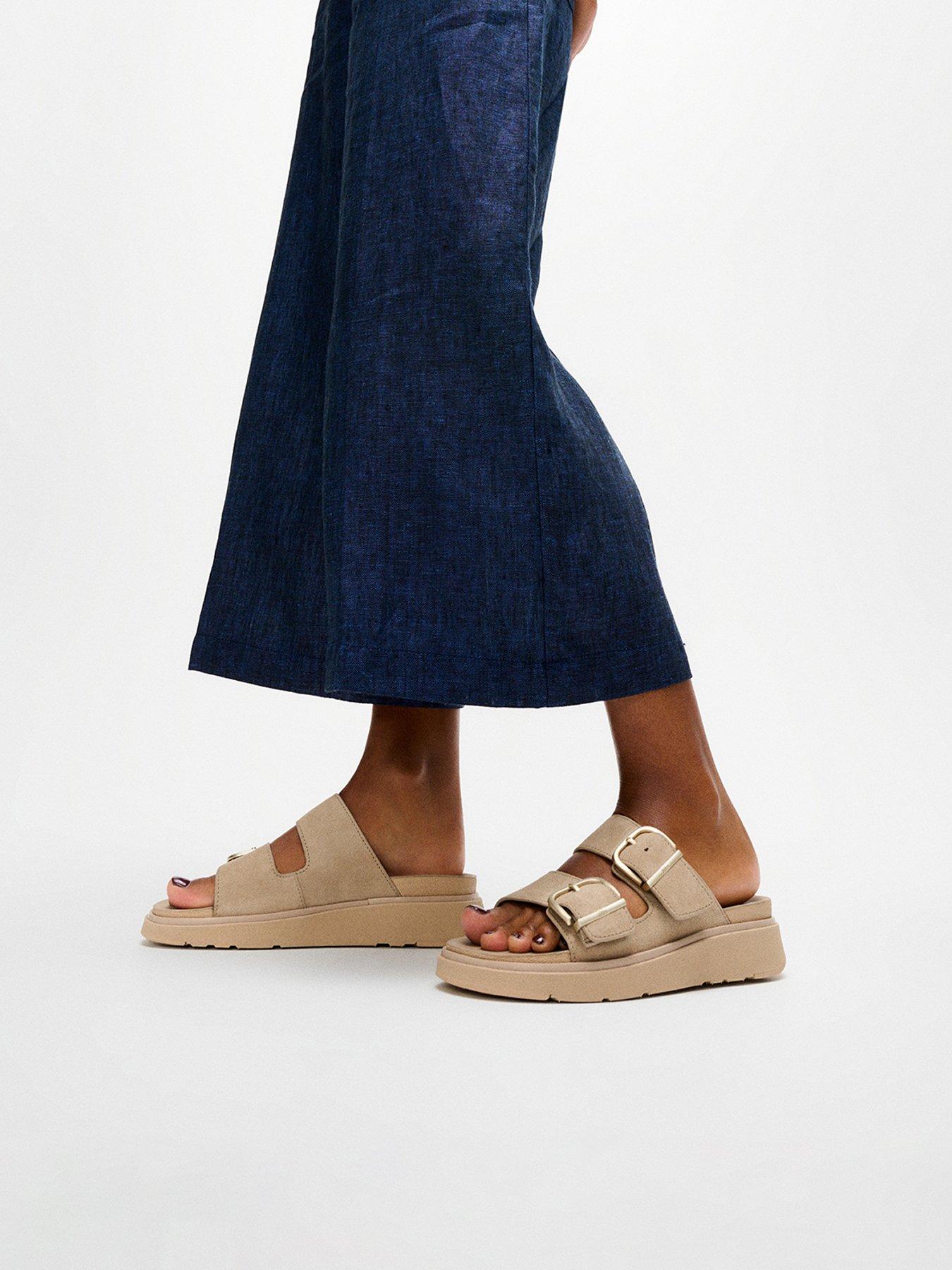 FitFlop Gen-ff Buckle Two-bar Leather Slides - Cappuccino