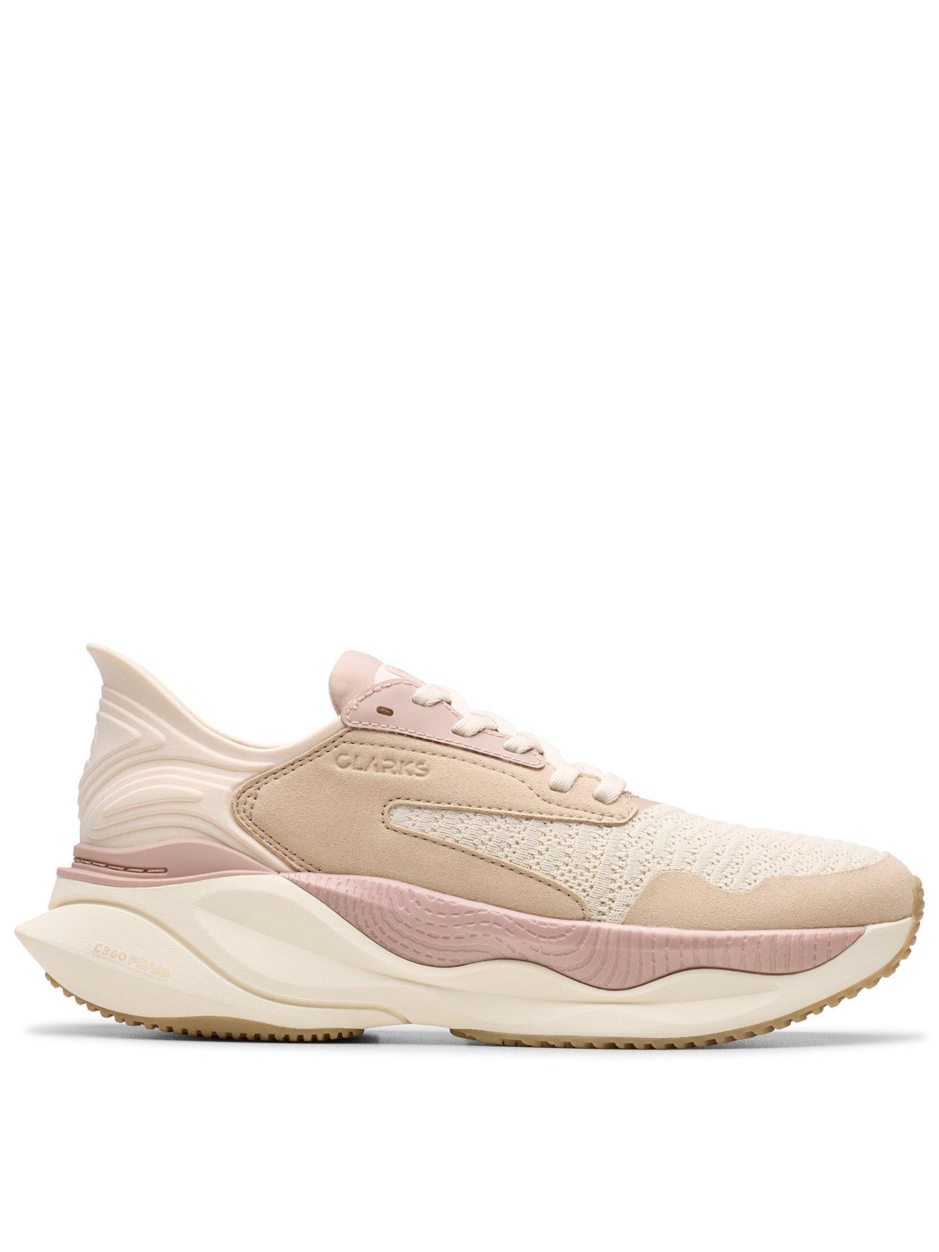 Clarks Pace Trainer, Beige, Size 7, Women