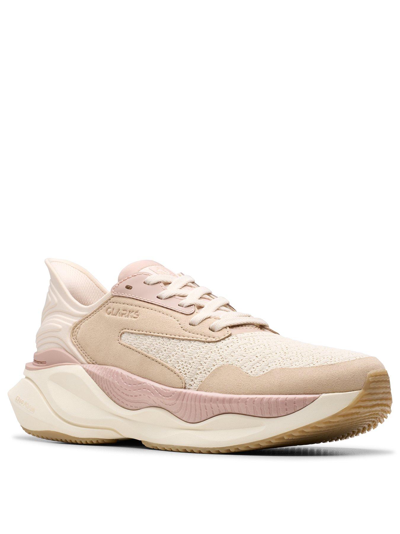 Image 2 of 6 of Clarks Clarks Pace Trainer - Sand