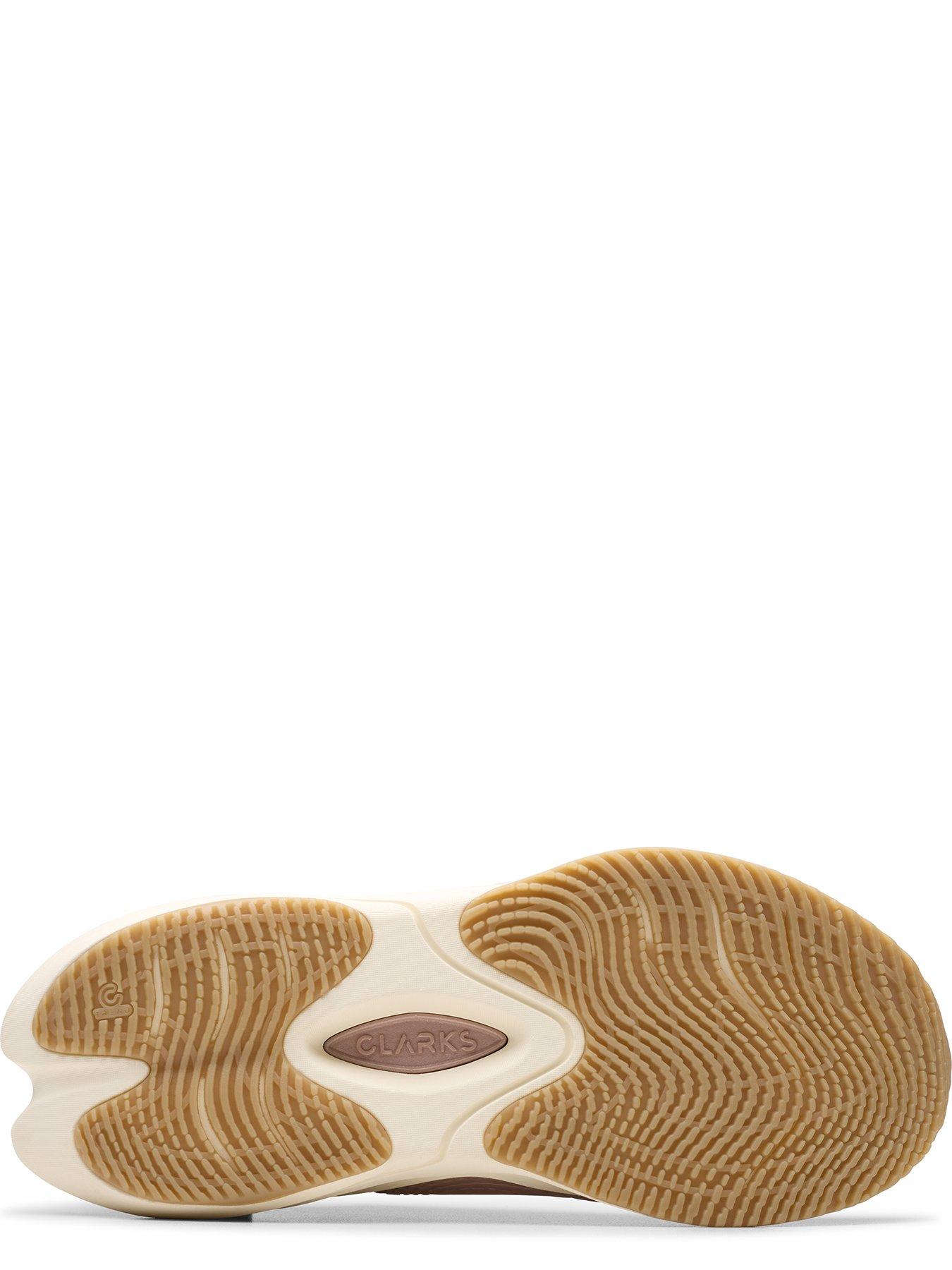 Image 5 of 6 of Clarks Clarks Pace Trainer - Sand