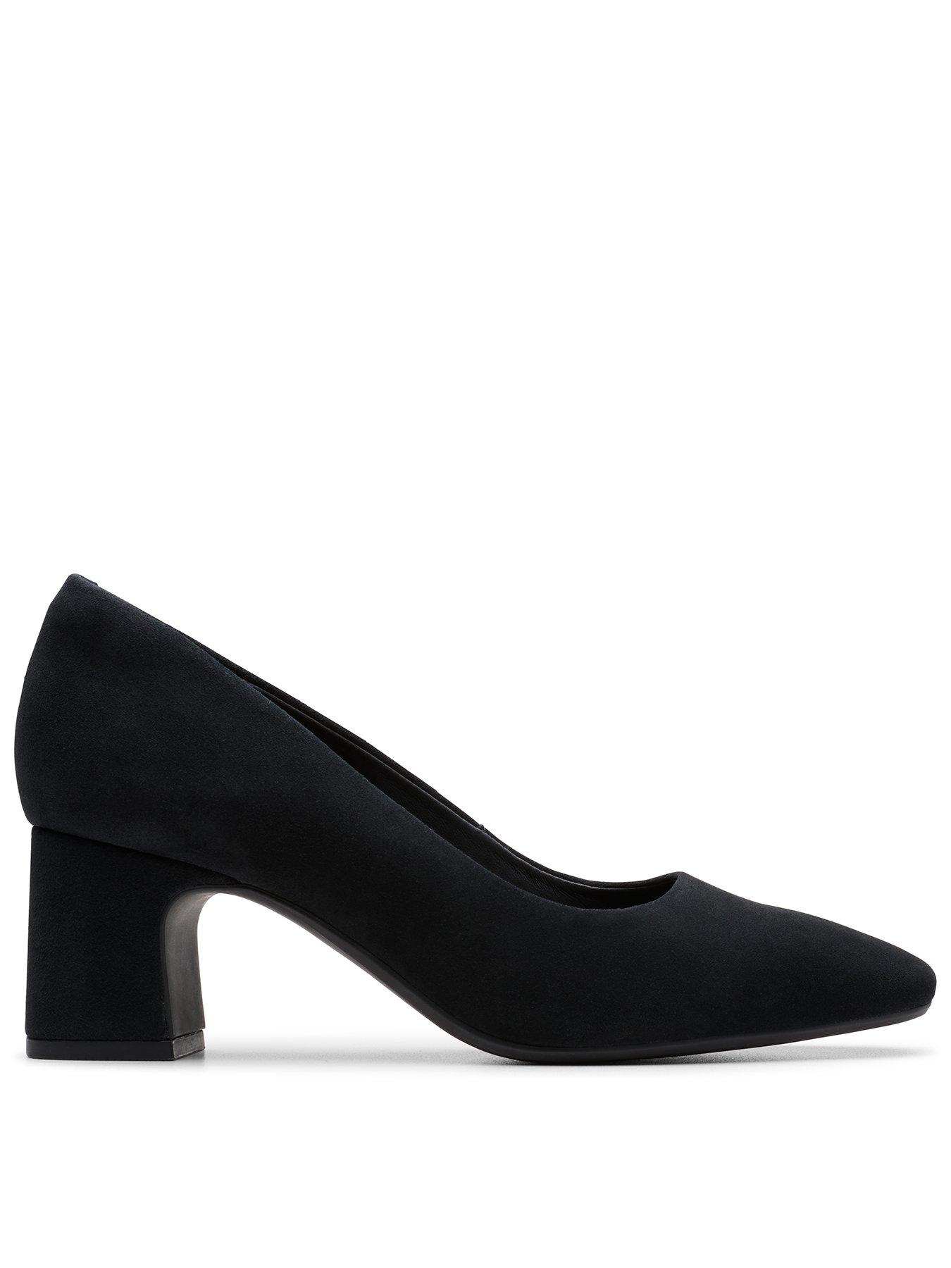 Clarks Fernie Block Heel Suede Court - Black