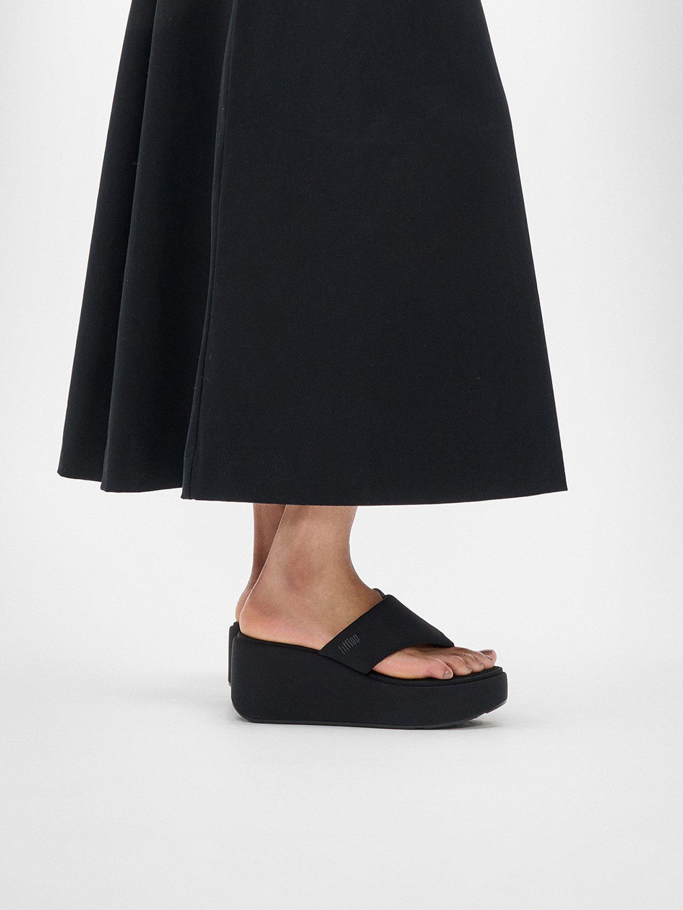 FitFlop Platfforms Wedge Toe-post Sandals - All Black