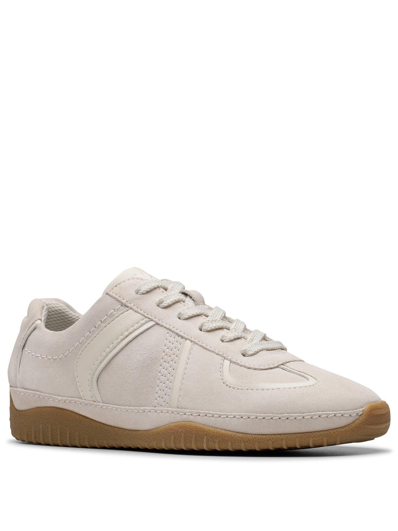 Image 2 of 6 of Clarks Meridor Lo Trainer - Off White