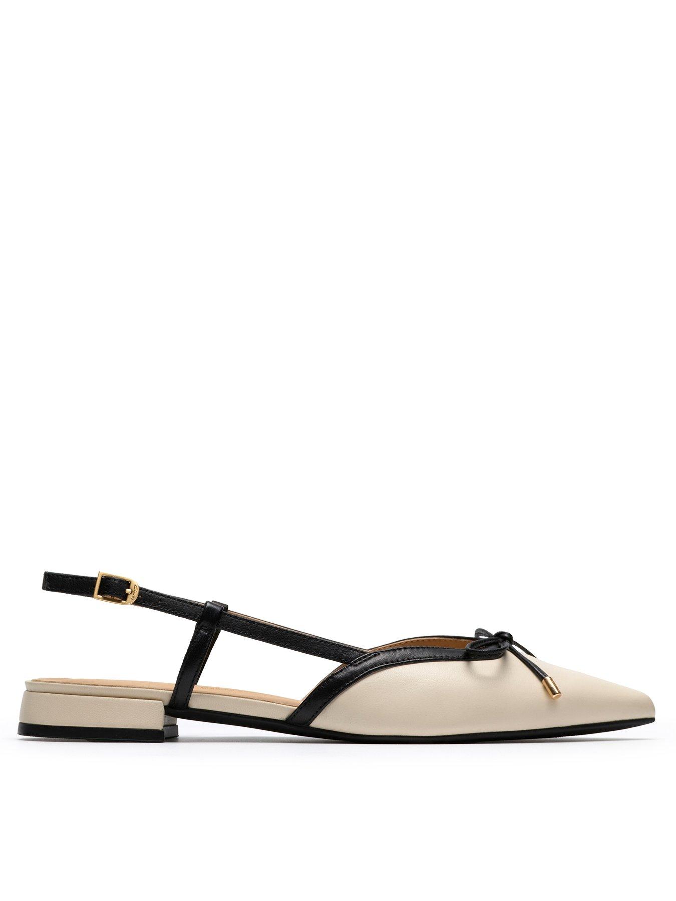 Clarks: Sensa15 Bow Shoes - Cream Leather