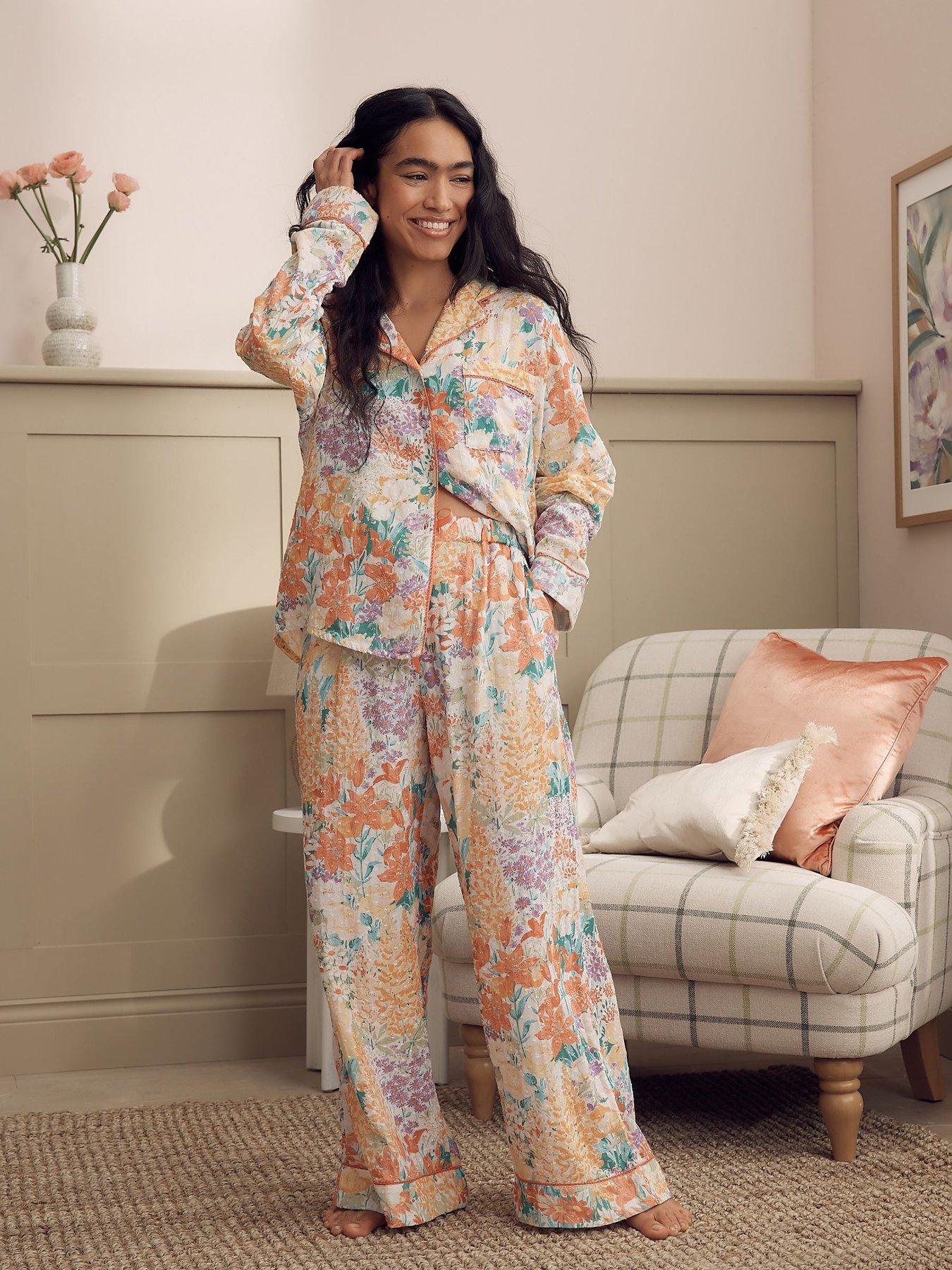 Laura Ashley Meaadow Button Through Pyjamas - Pink