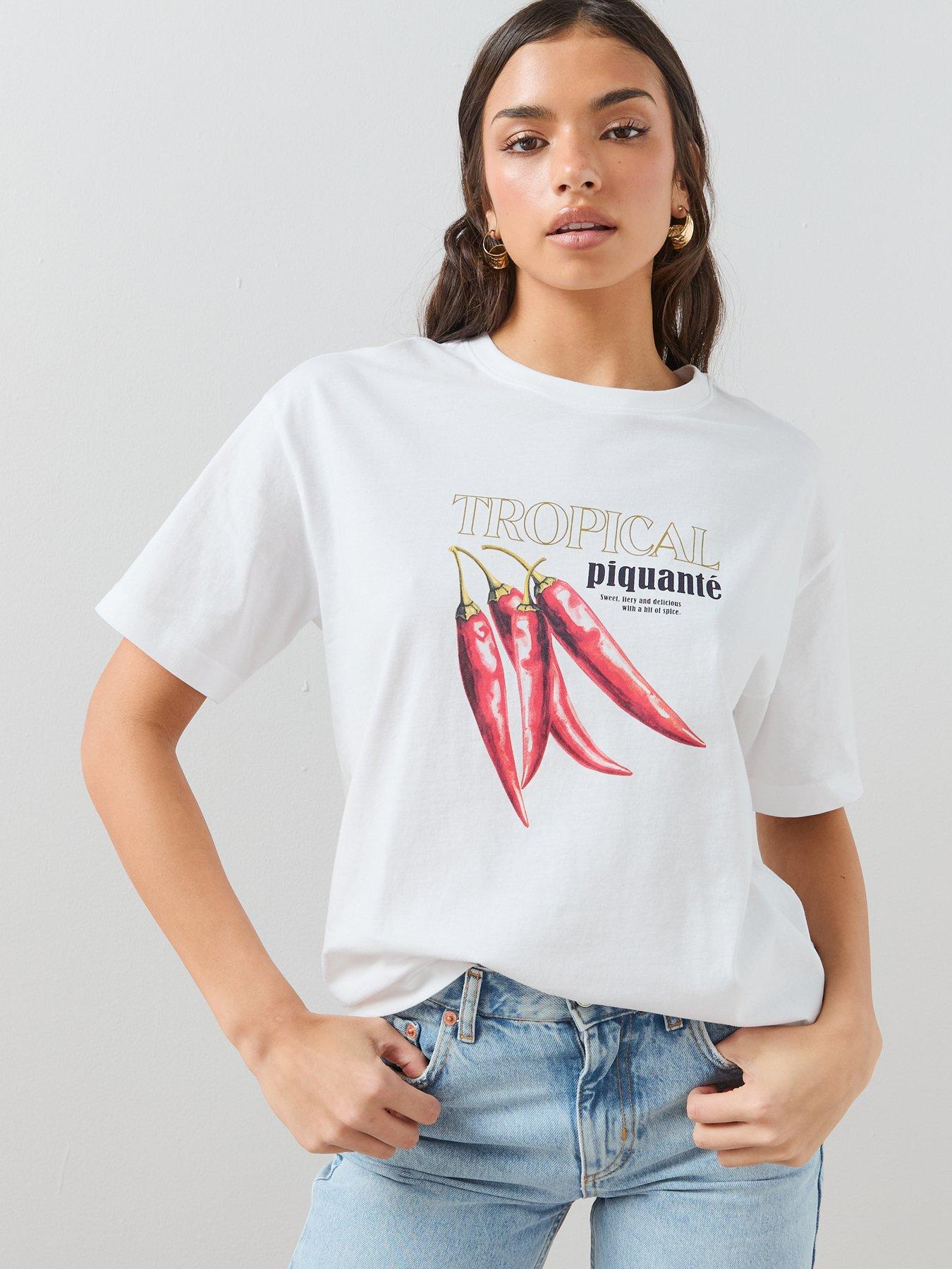 Image 6 of 7 of The Very Collection Chilli Oversized Graphic T-Shirt - White