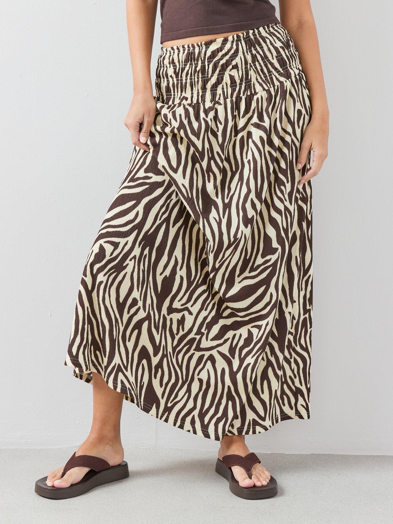 Image 3 of 7 of The Very Collection Printed Textured Stretch Maxi Skirt - Brown