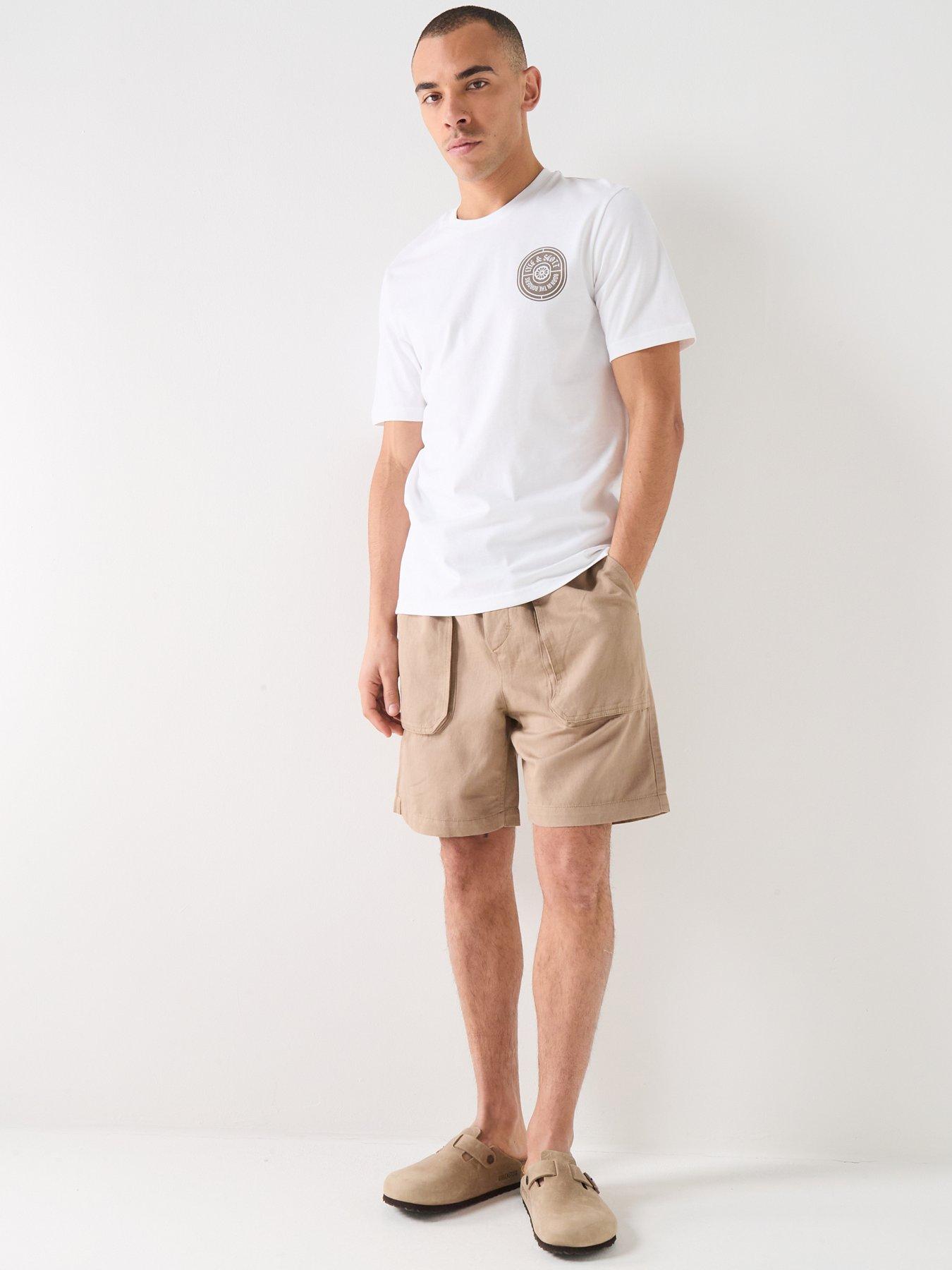 Image 6 of 6 of Lyle & Scott Borders Label Graphic T-Shirt - White