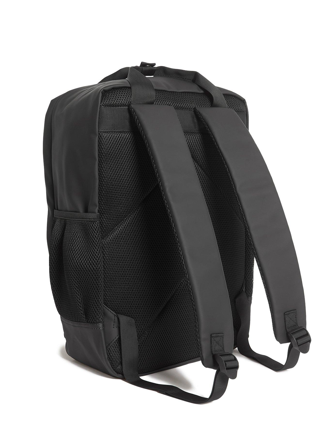 Image 2 of 3 of Lyle & Scott Lyle &amp; Scott Weather Resistant Backpack -Black