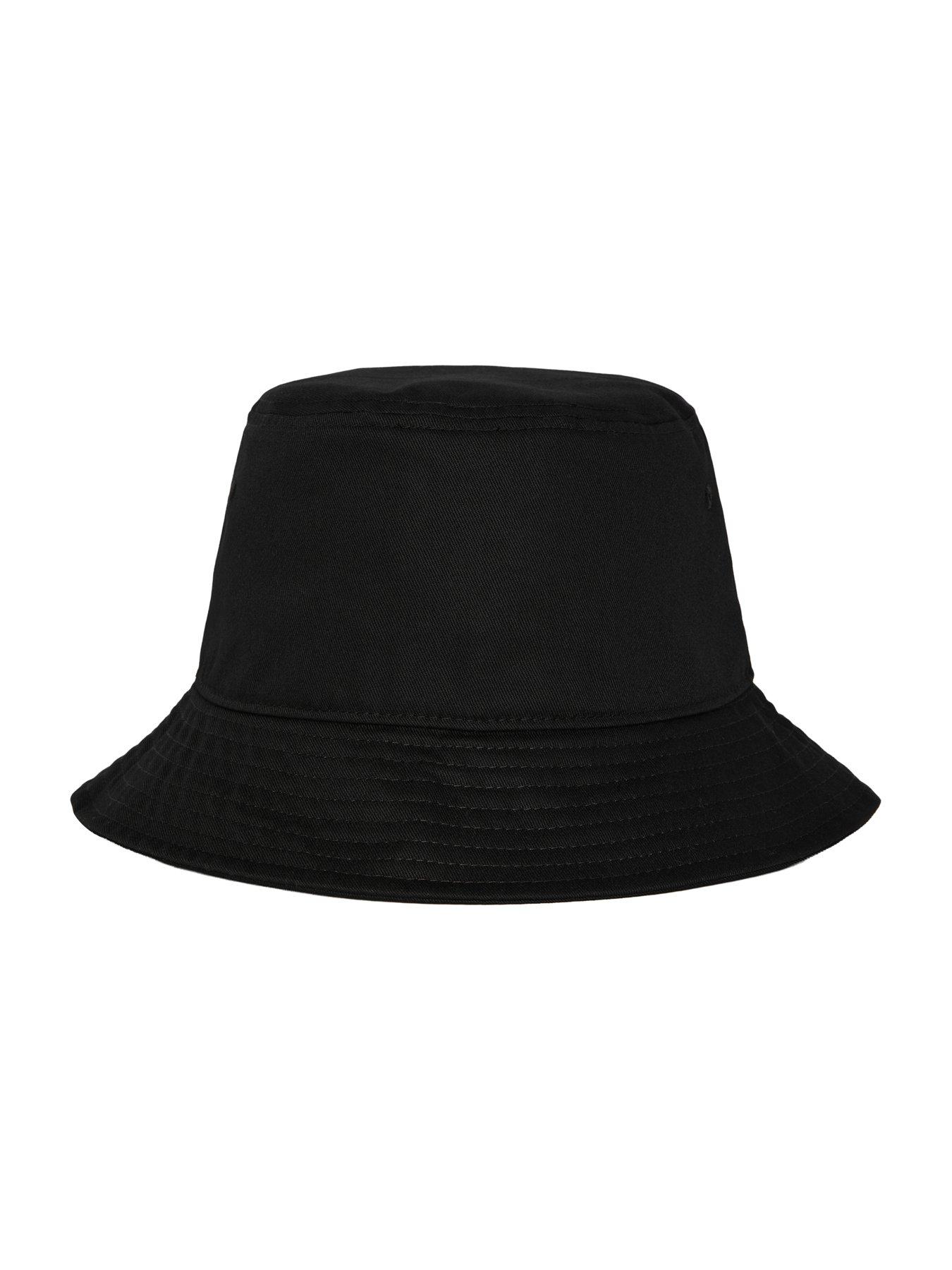 Image 2 of 3 of Lyle & Scott Bucket Hat - Black