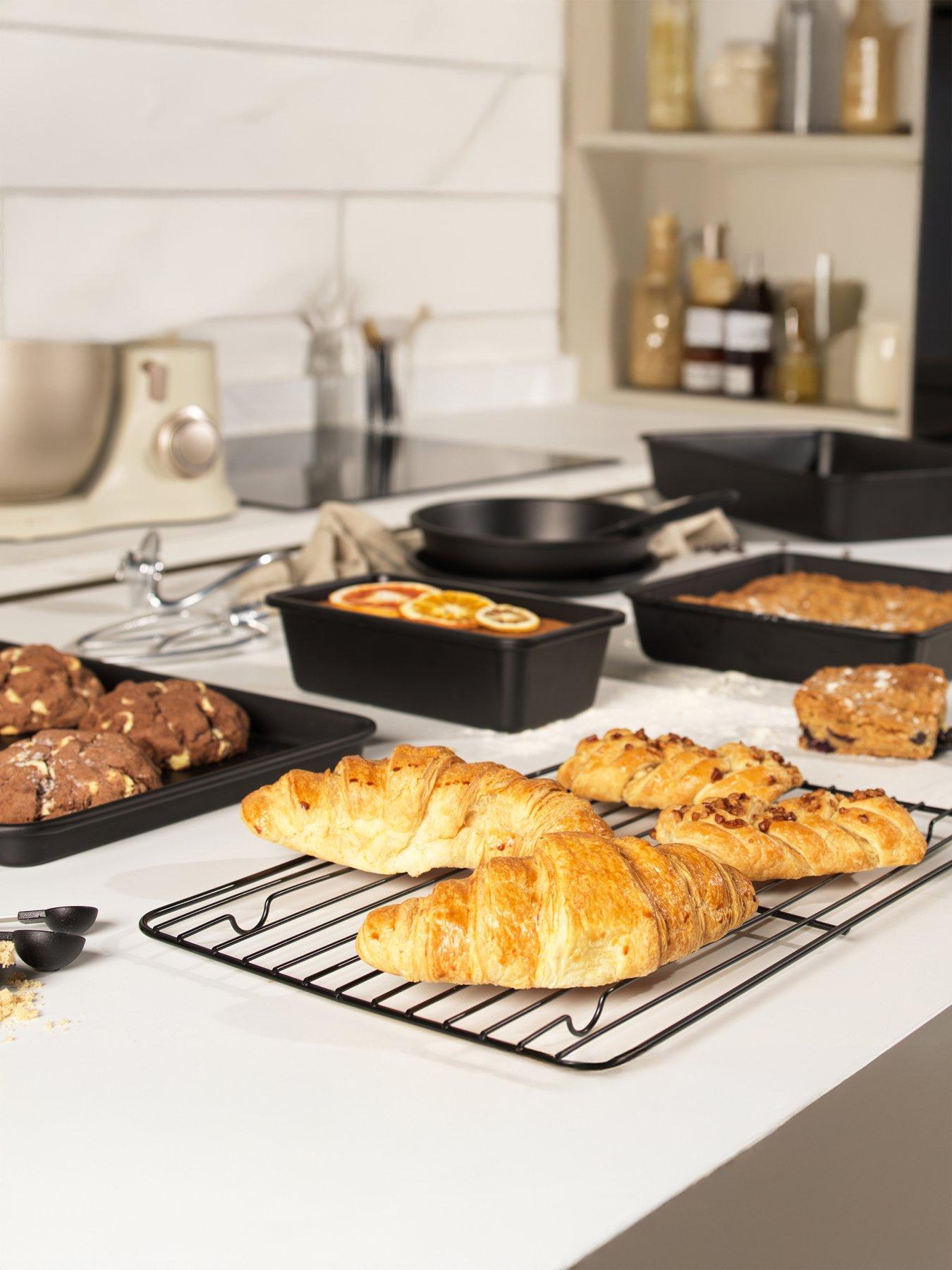Image 1 of 5 of Salter Bakes 7pc Stacking Bakeware Set