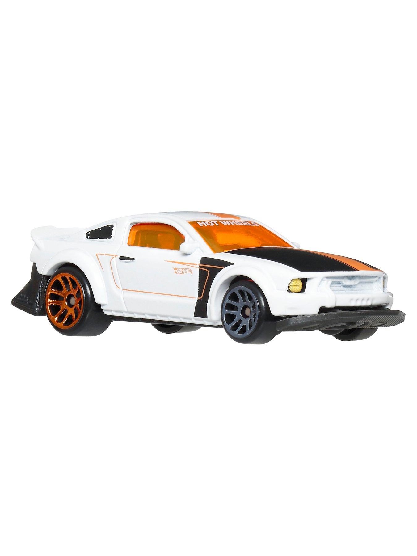 Image 4 of 7 of Hot Wheels 1:64 Scale Die-Cast Toy Cars &amp; Trucks, Set of 6 HW Legends Vehicles (Styles May Vary) [Walmart Exclusive]