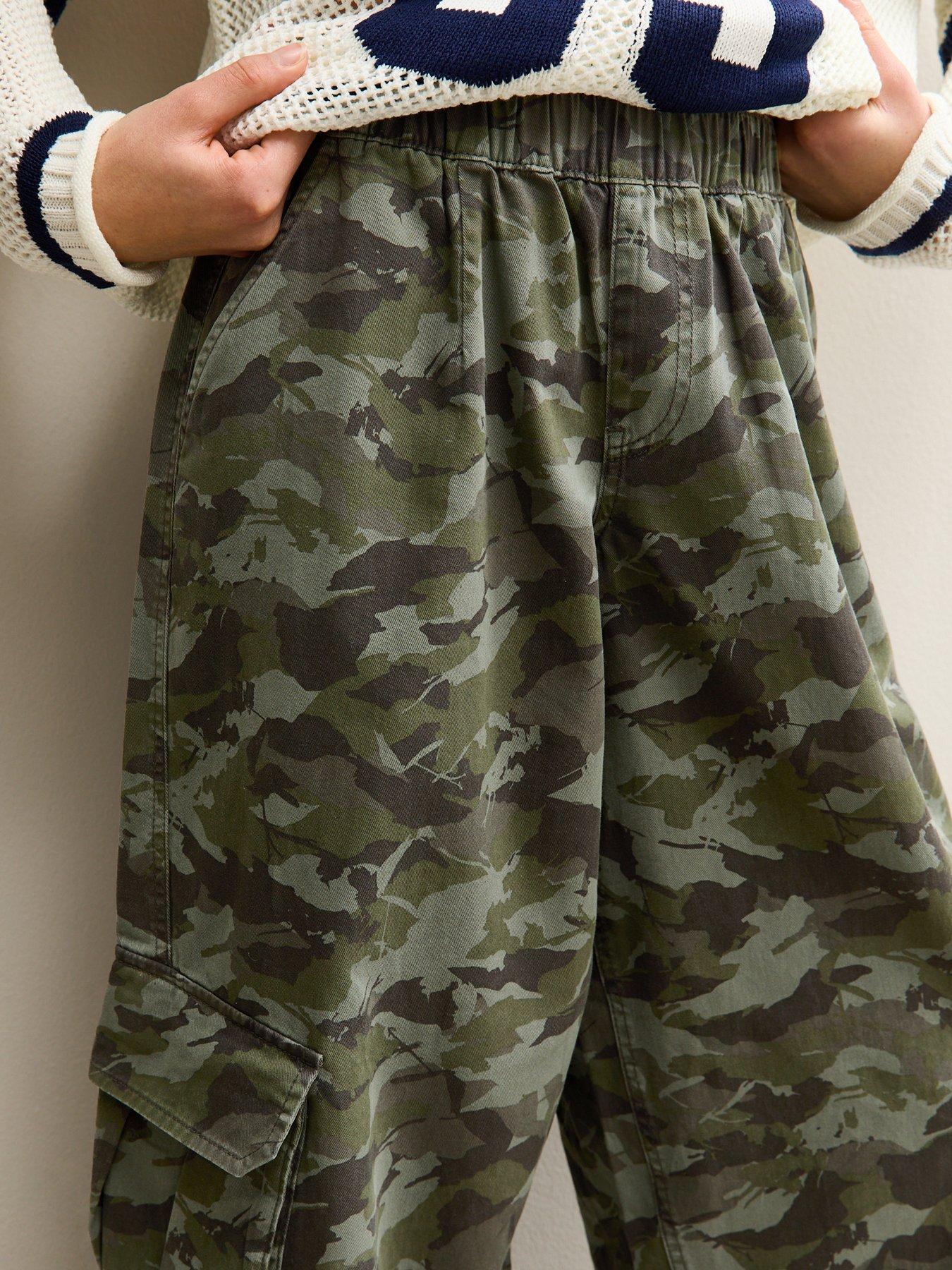 Pantalon Cargo Parachute New Look Fille, Kaki, Taille 12 Ans, Très Bon état