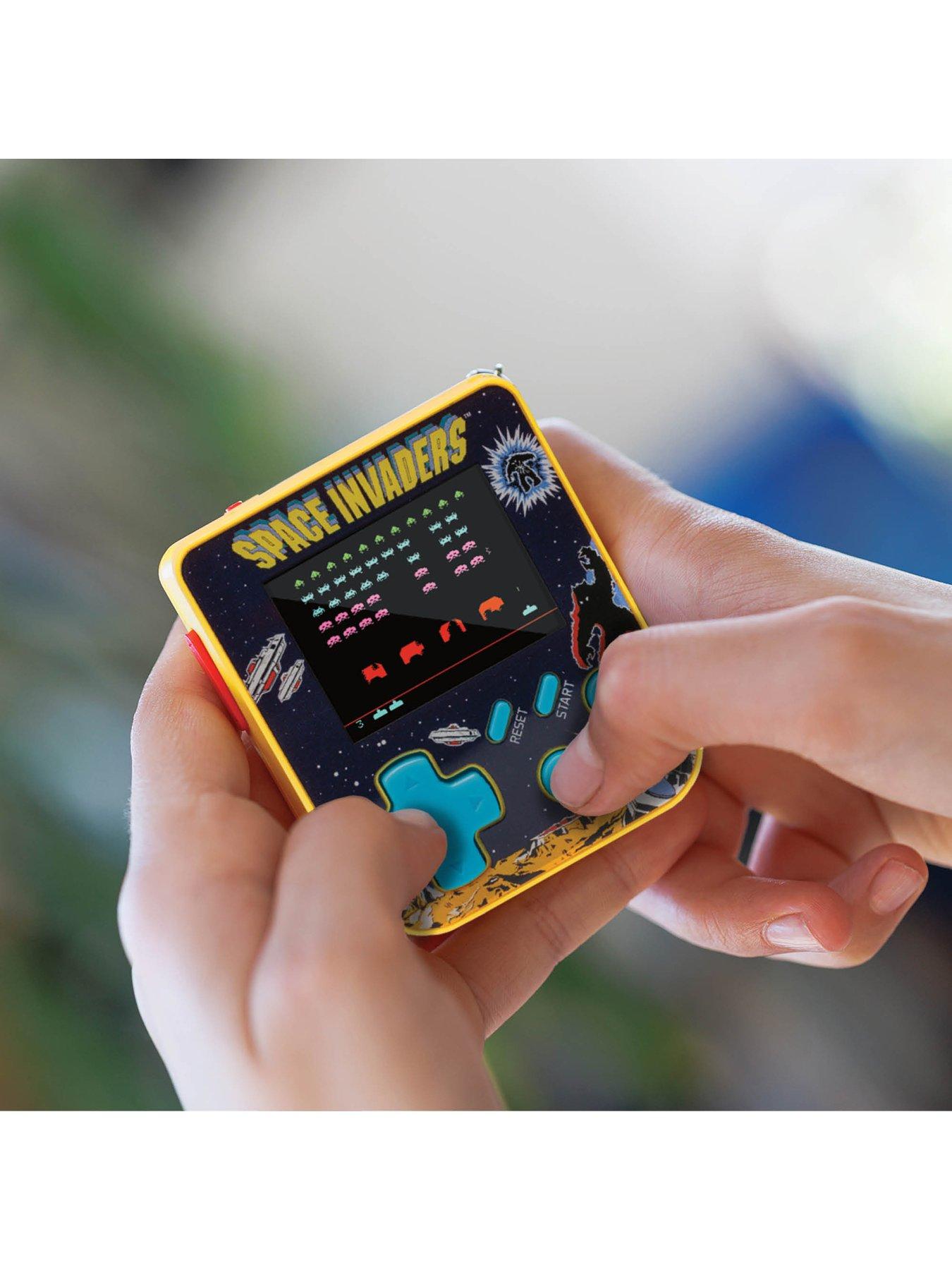 Image 5 of 5 of Blaze Super Micro&nbsp;Space Invaders Keychain Gamer