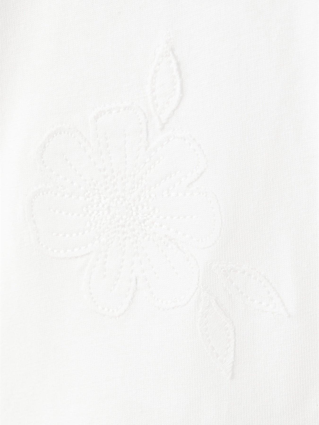 Image 5 of 5 of Mango Younger Girls Flower Badge Long Sleeve T-Shirt - Light Cream