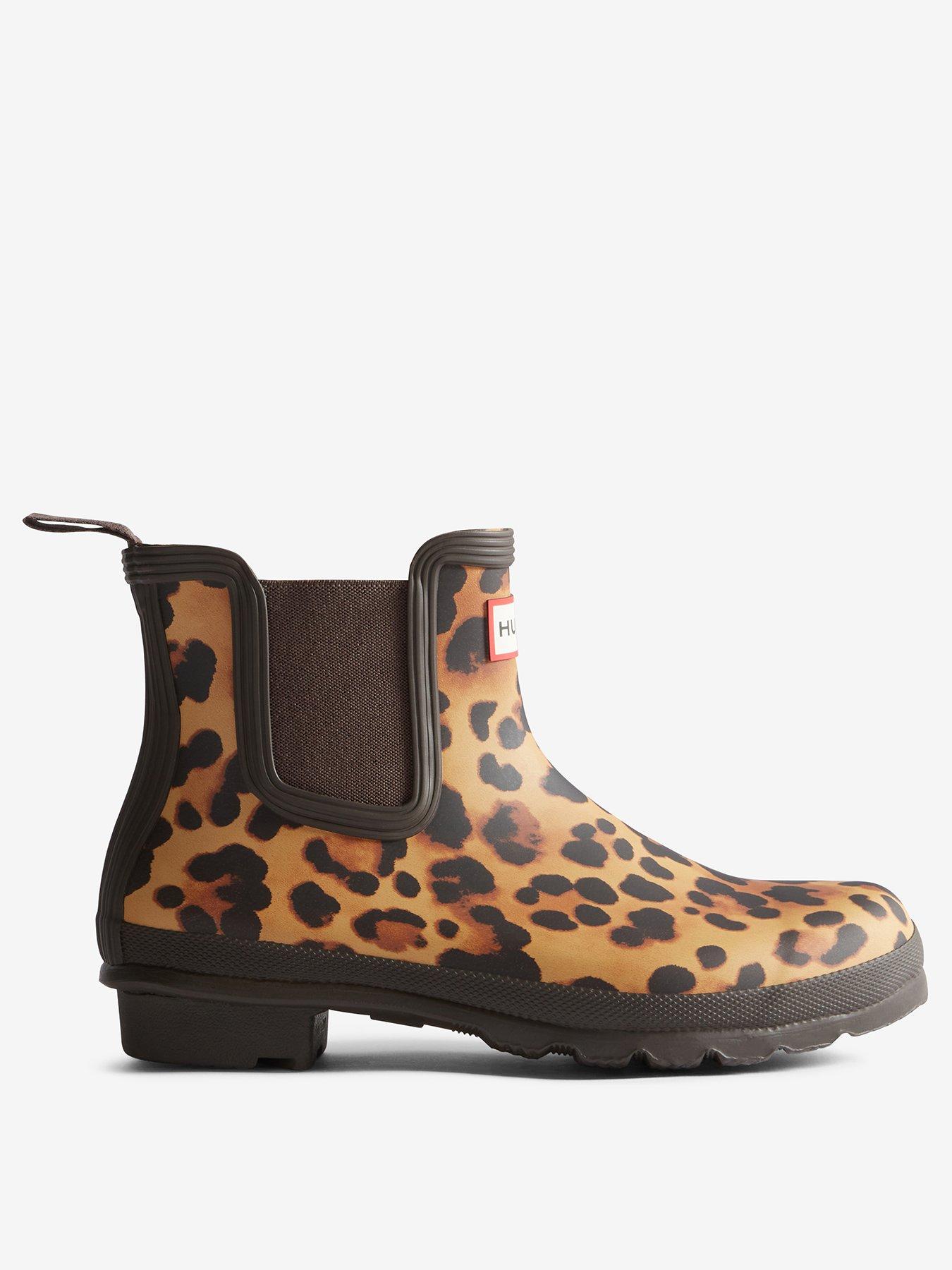 Image 2 of 4 of Hunter Original Chelsea Boots - Leopard Print