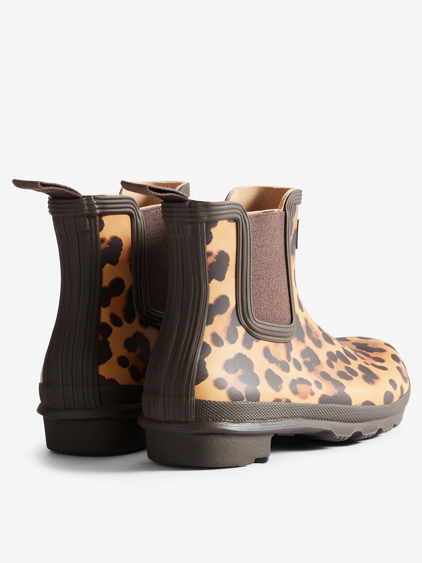 Image 3 of 4 of Hunter Original Chelsea Boots - Leopard Print