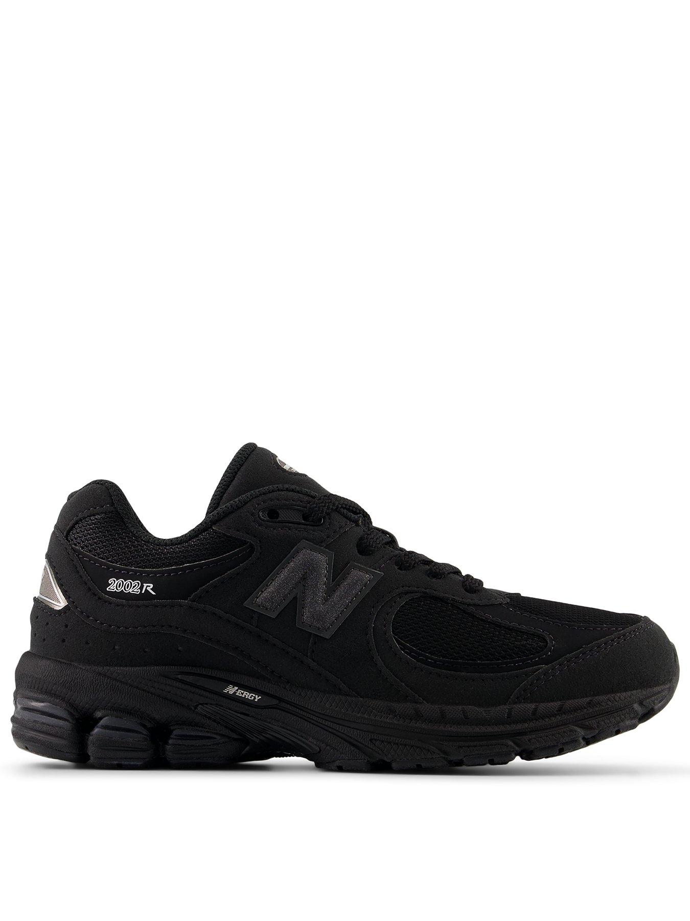 New Balance Junior 2002 Trainer, Black, Size 5 Older