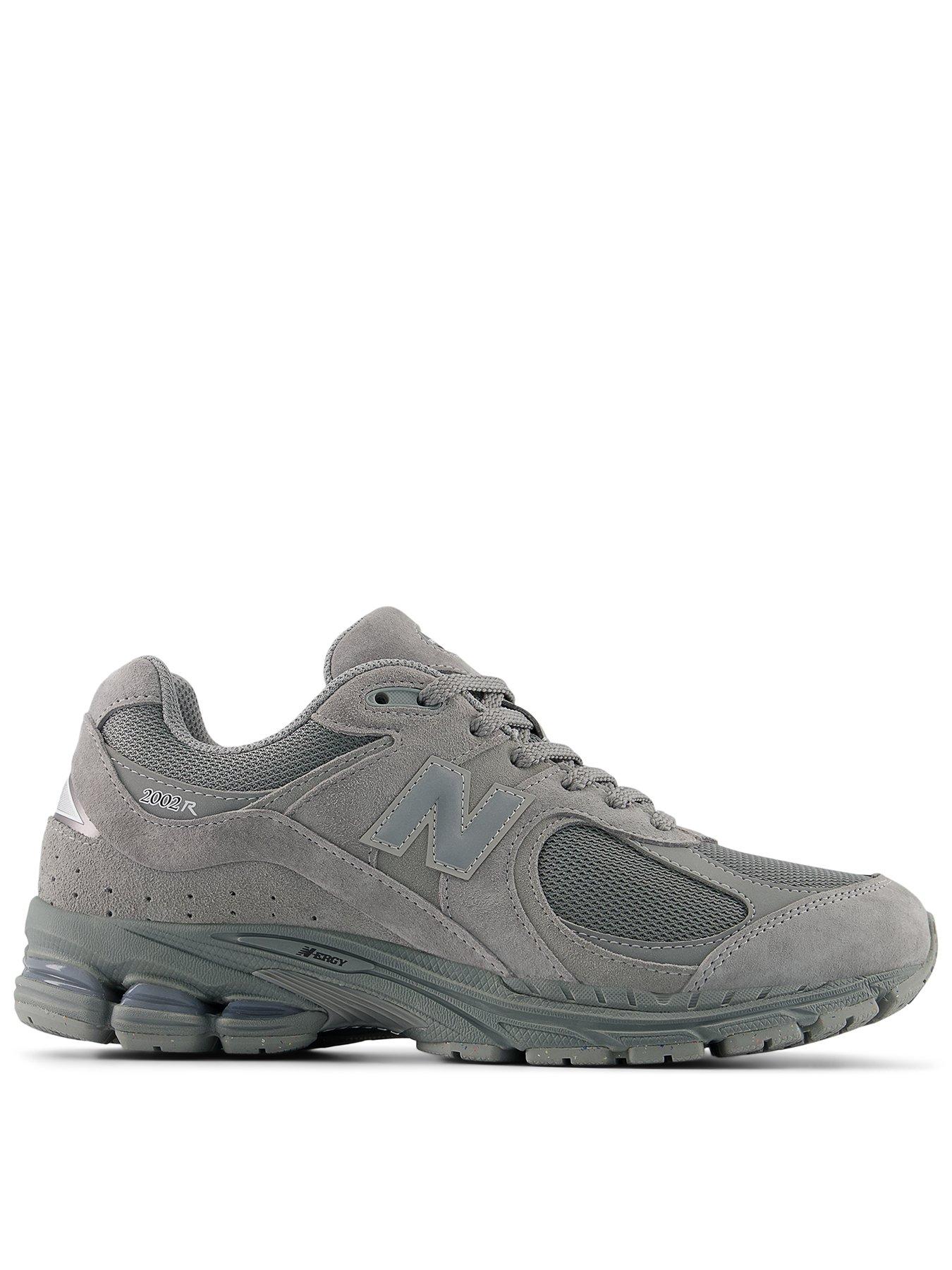 New Balance: Unisex 2002R Trainer - Grey