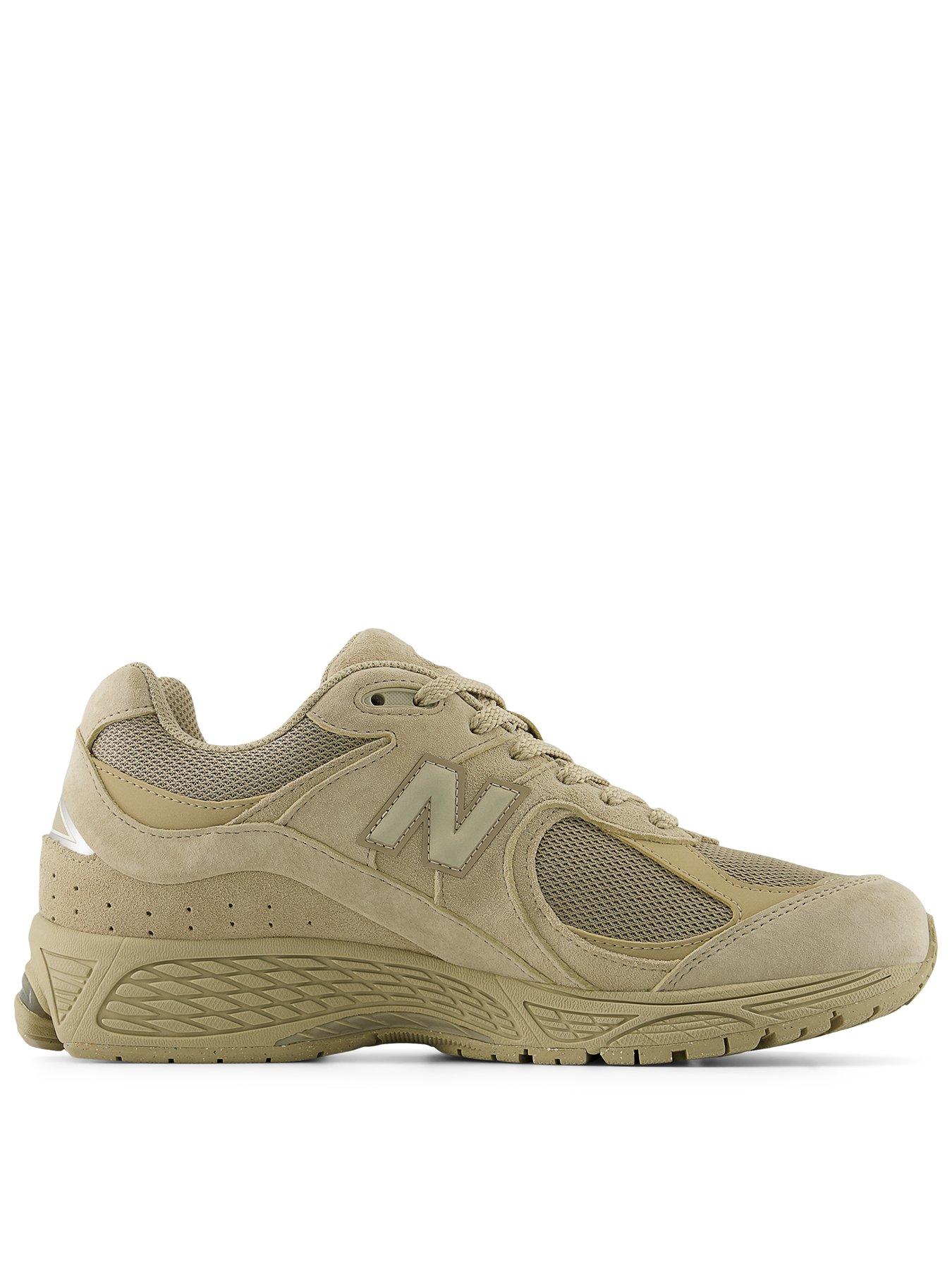 New Balance: Unisex 2002R Trainer - Beige