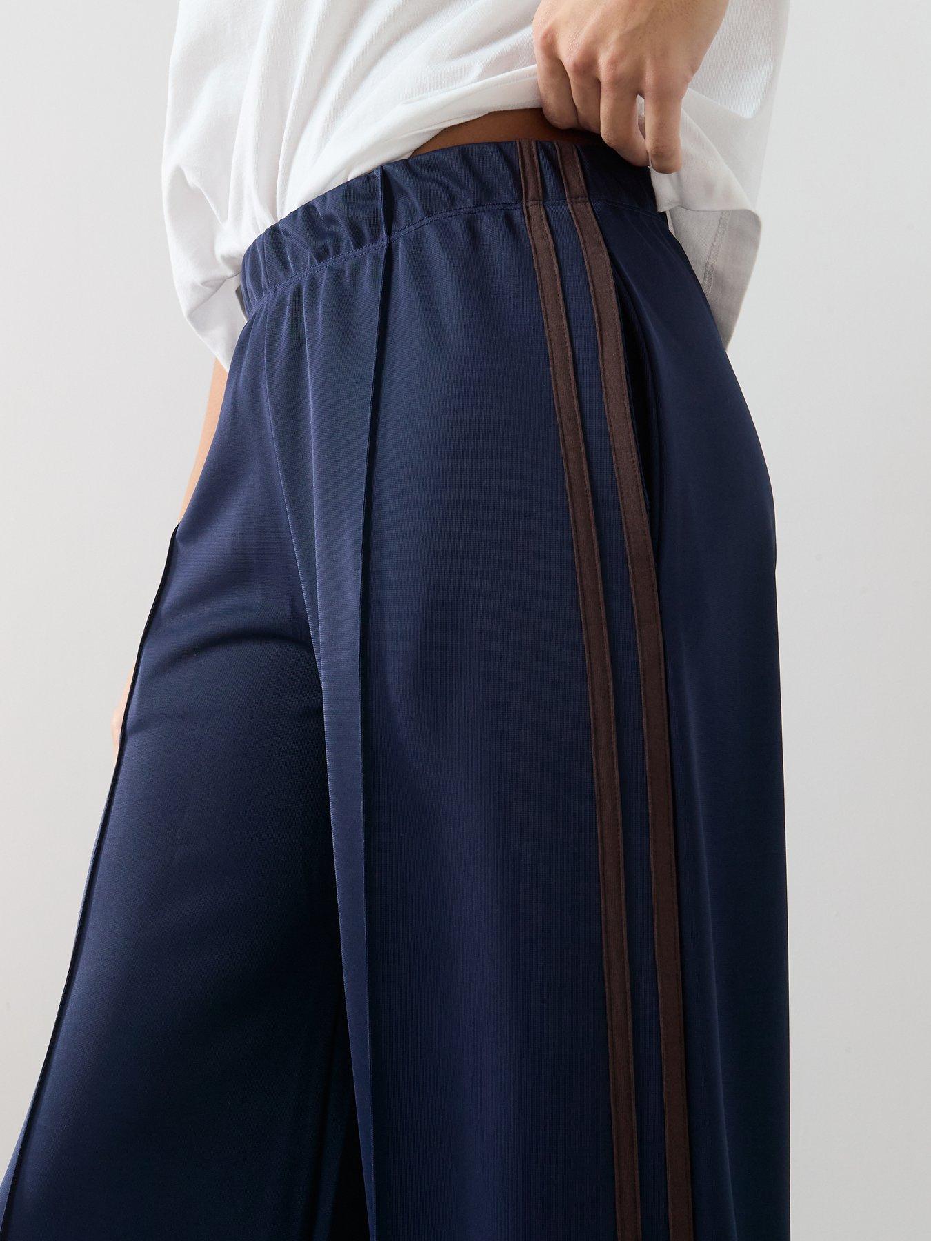 Image 4 of 7 of The Very Collection Wide Leg High Waisted Side Stripe Jogger - Navy