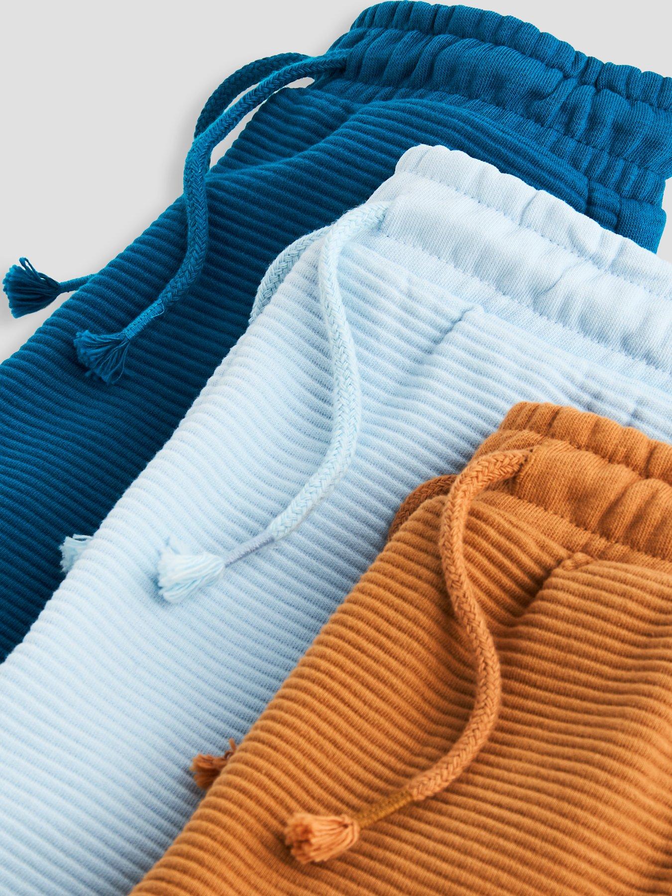 Image 4 of 6 of The Very Collection Boys 3 Pack Ottoman Sweat Shorts - Multi